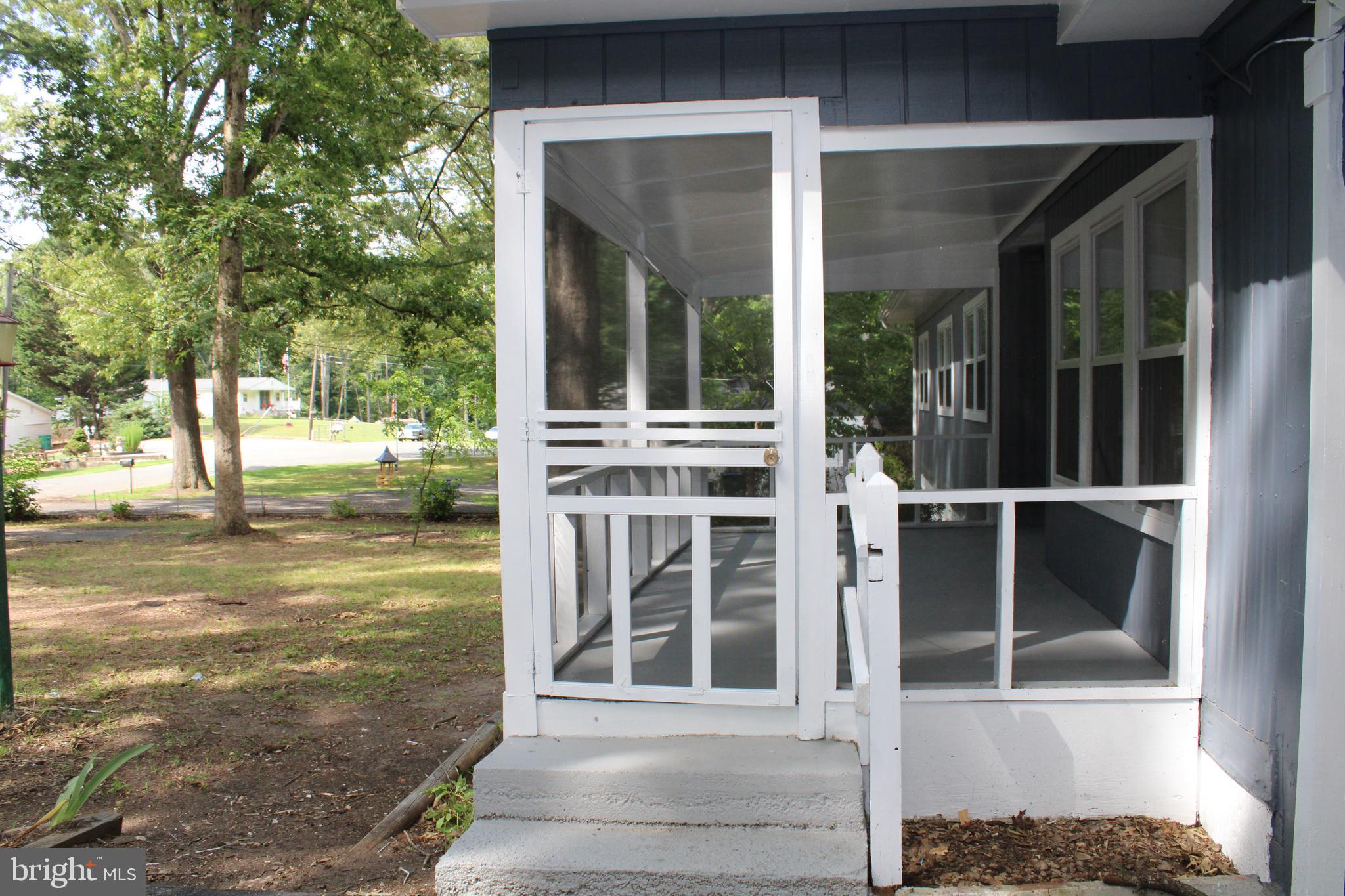 BREEZY KNOLLS - Residential