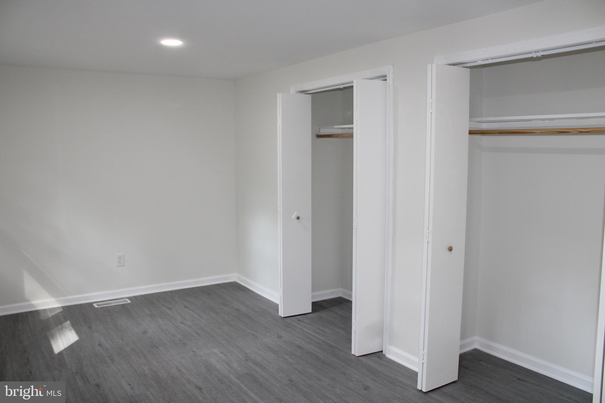 BREEZY KNOLLS - Residential