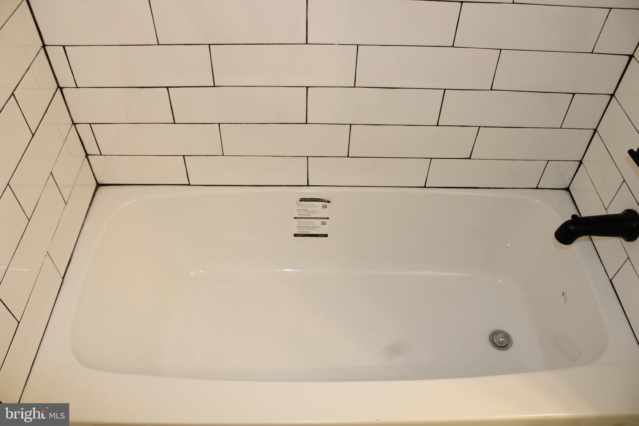 BREEZY KNOLLS - Residential