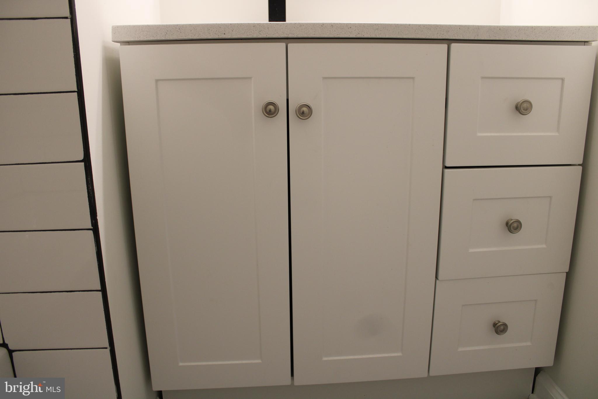 BREEZY KNOLLS - Residential