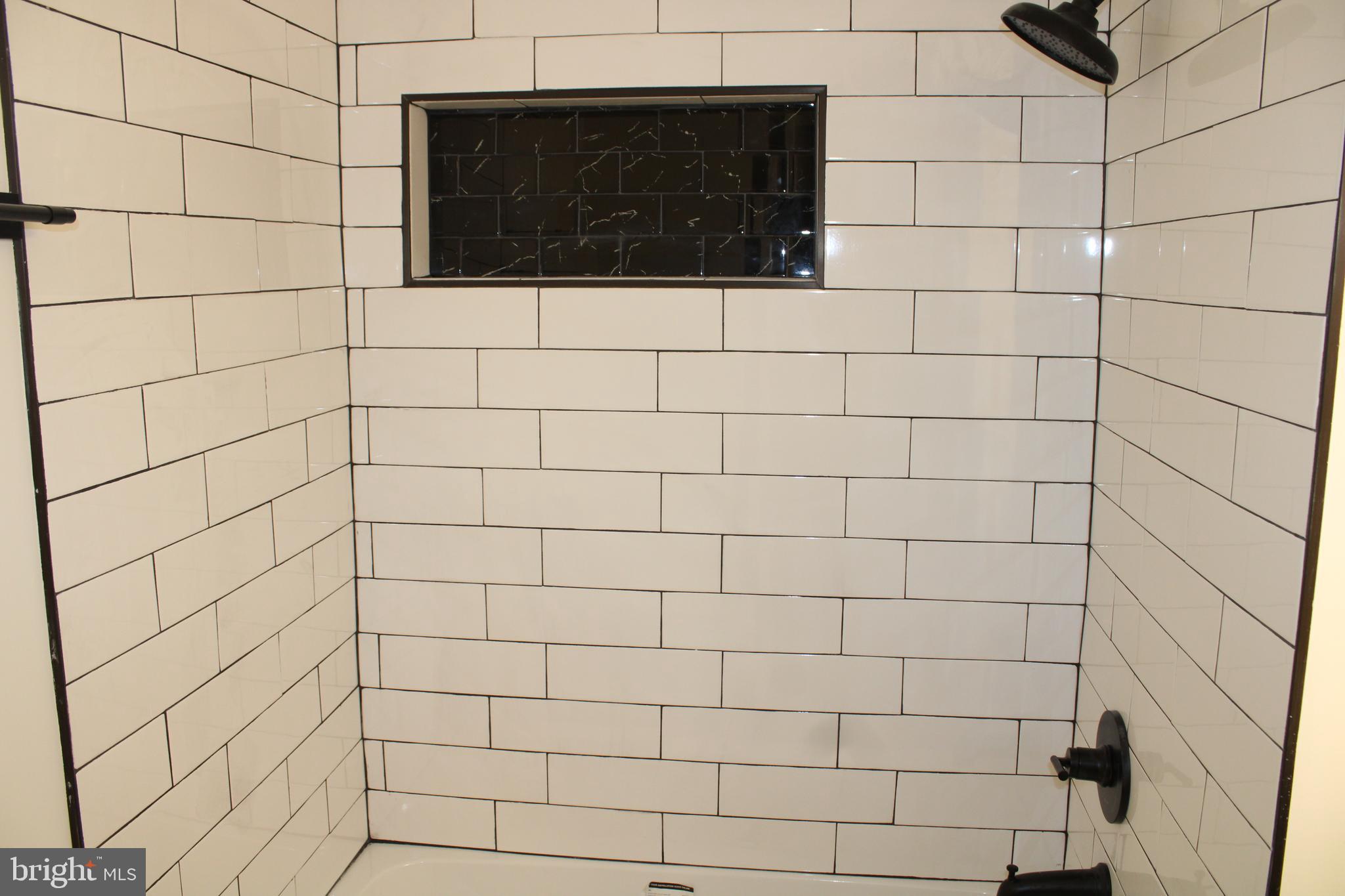 BREEZY KNOLLS - Residential