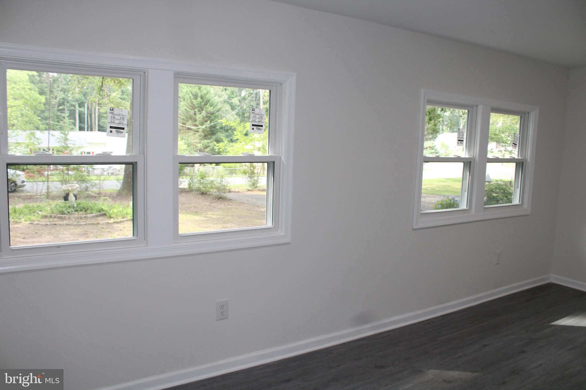 BREEZY KNOLLS - Residential