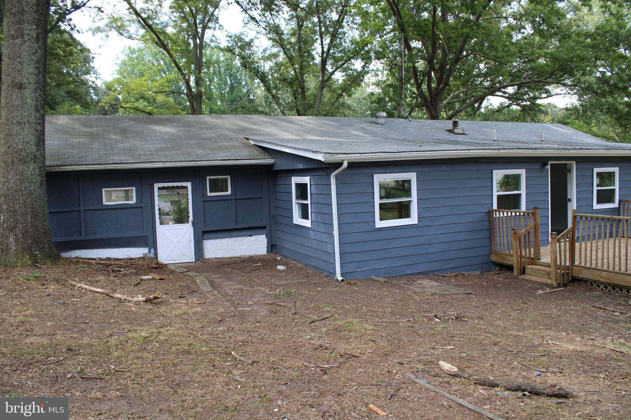 BREEZY KNOLLS - Residential