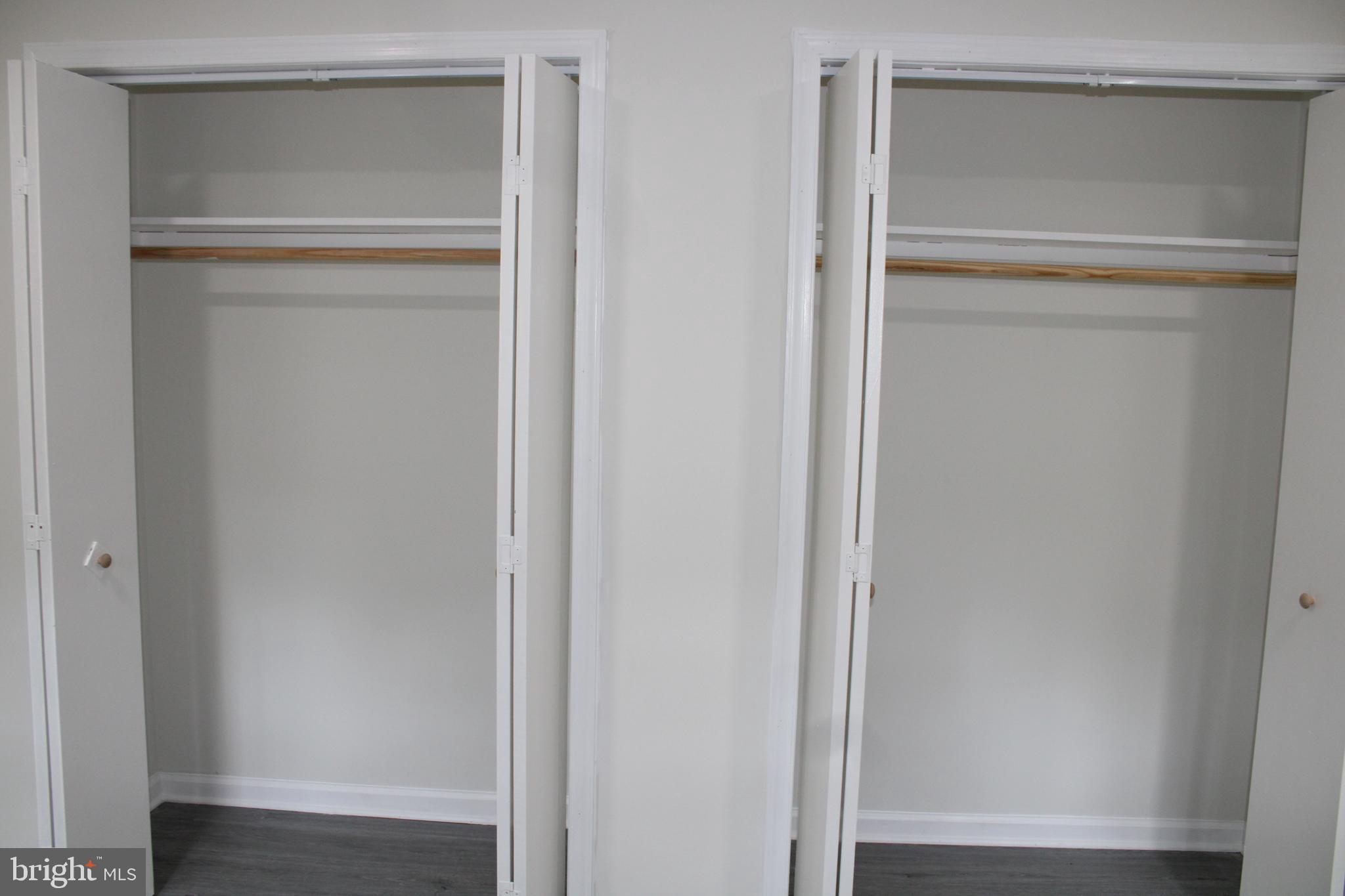 BREEZY KNOLLS - Residential