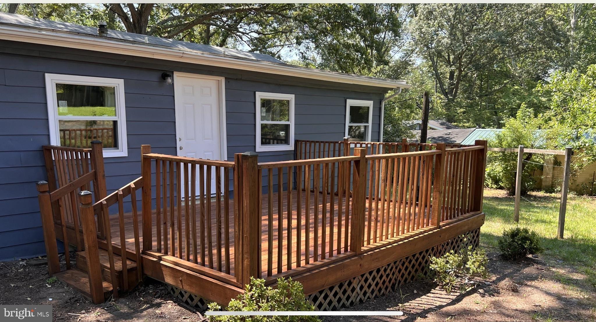 BREEZY KNOLLS - Residential