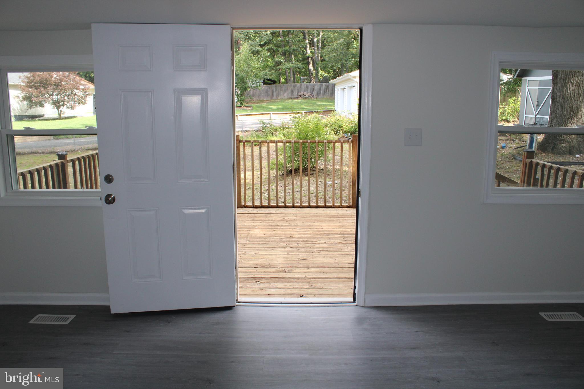 BREEZY KNOLLS - Residential