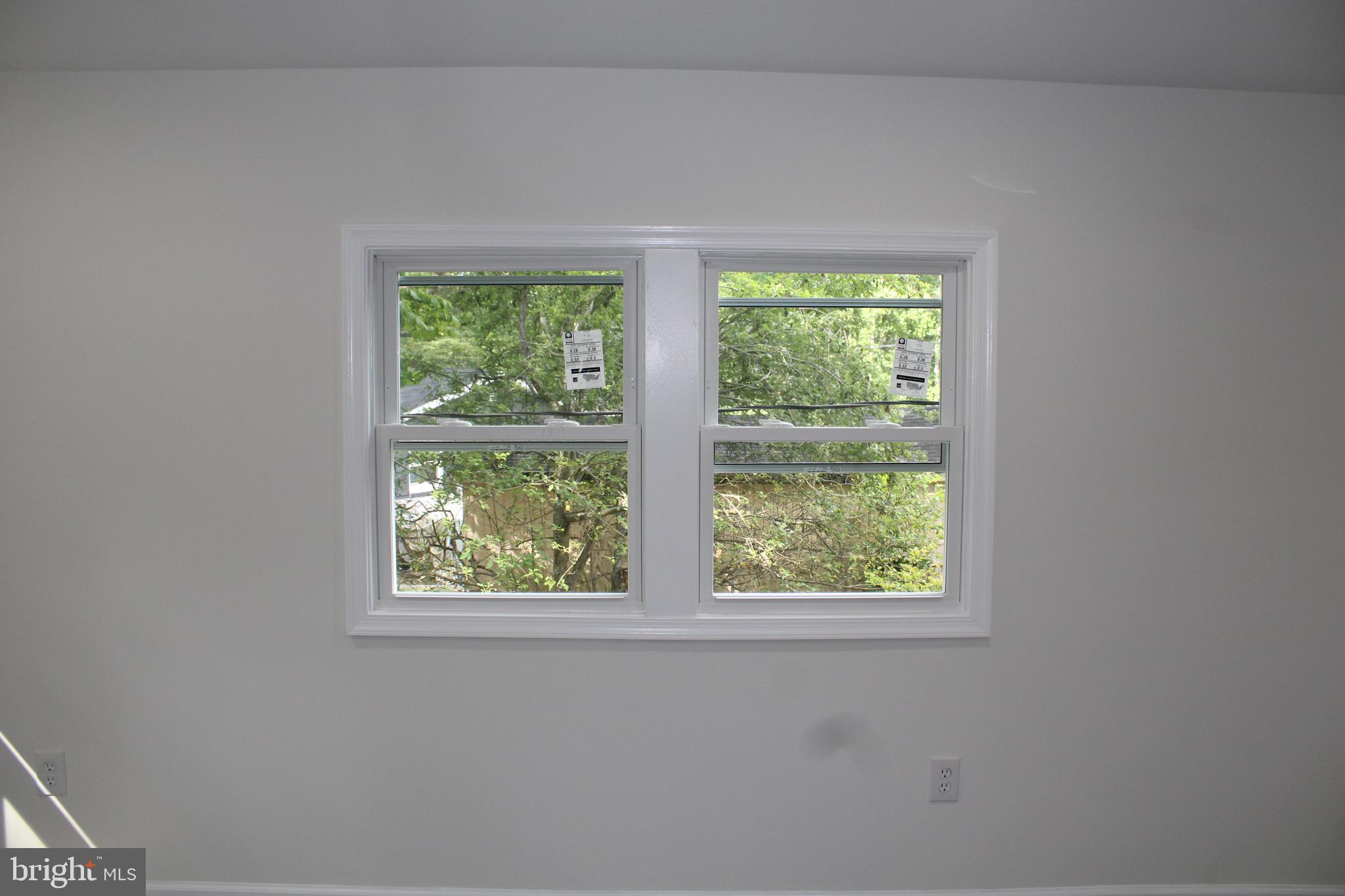 BREEZY KNOLLS - Residential