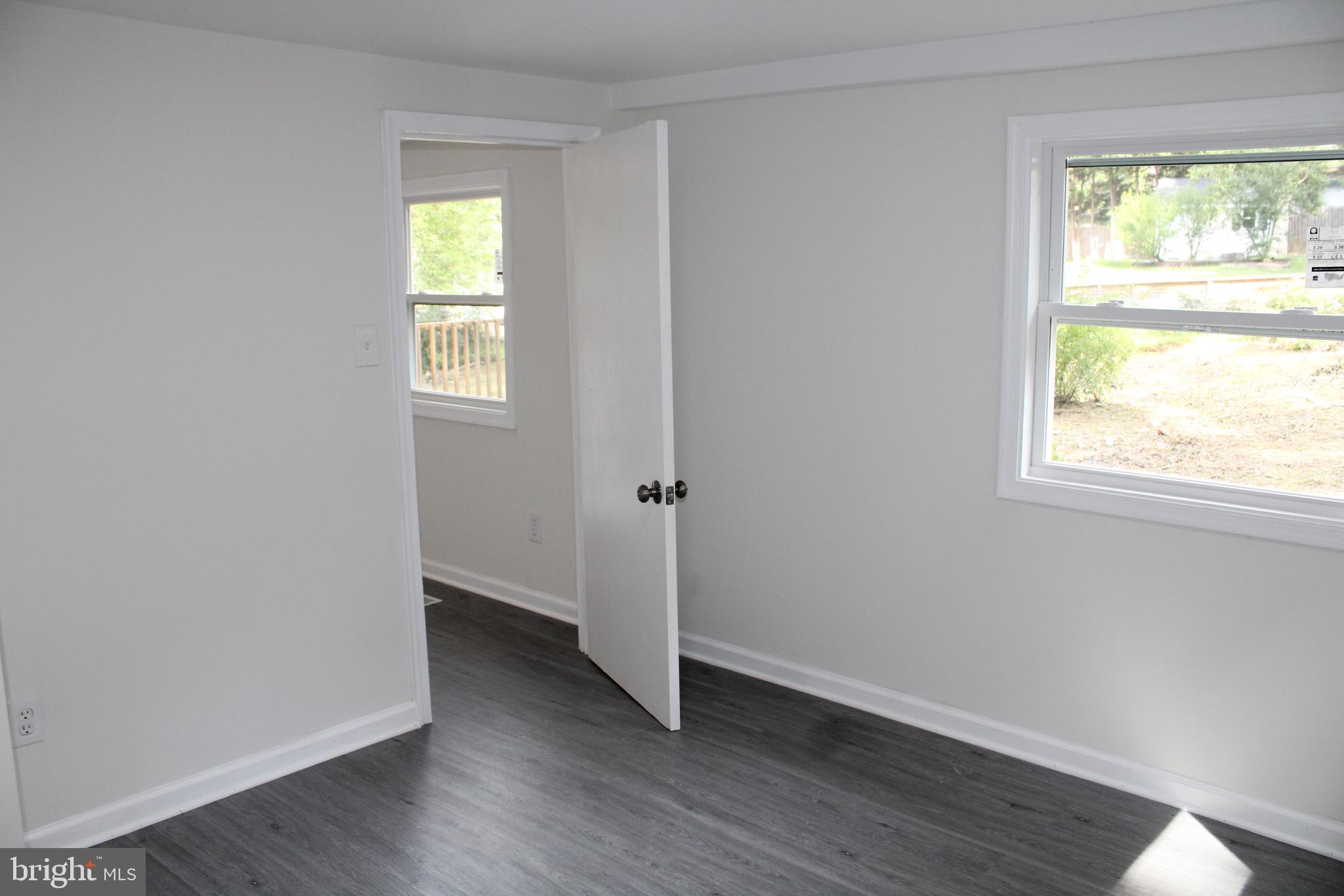 BREEZY KNOLLS - Residential