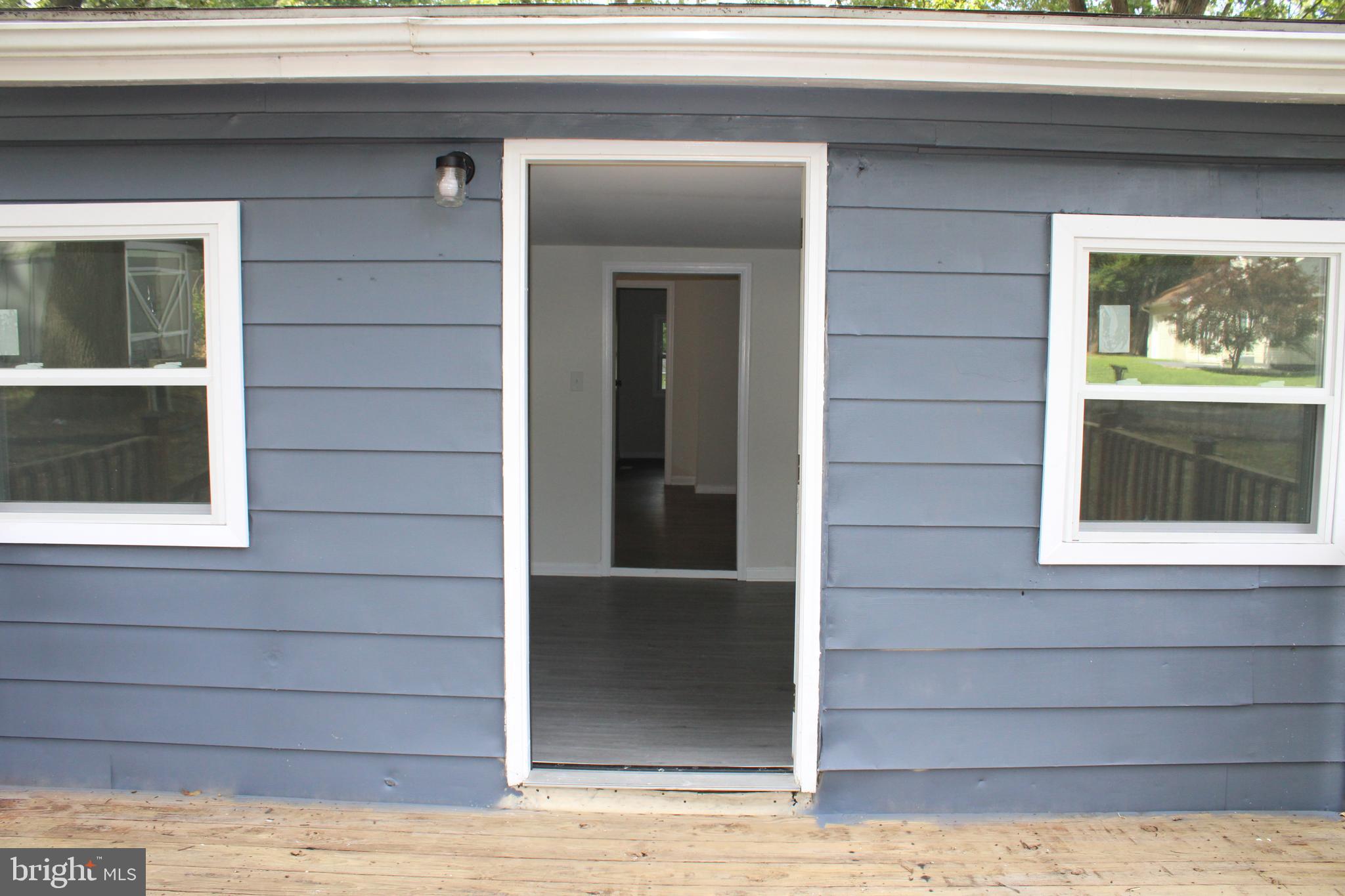 BREEZY KNOLLS - Residential