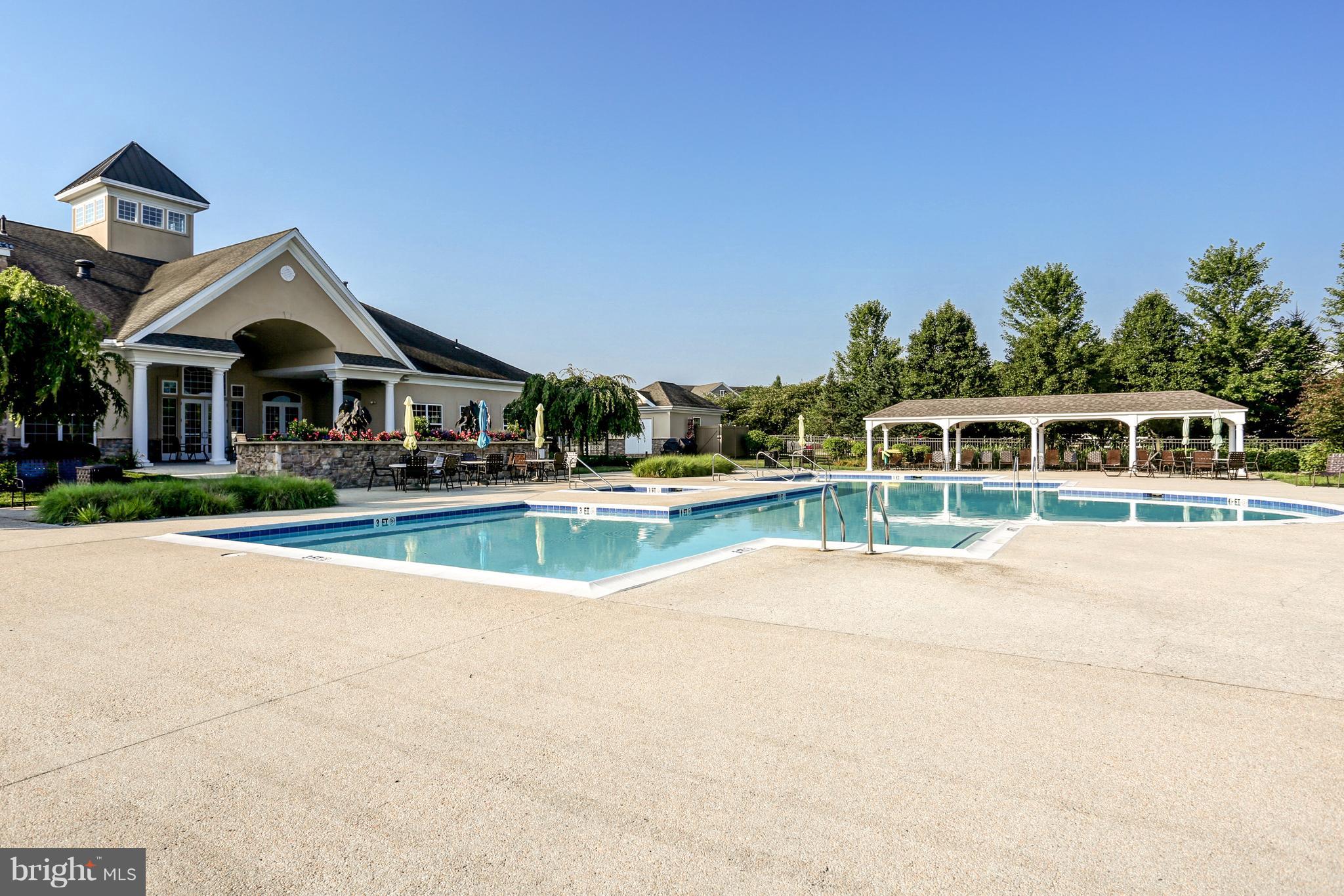 FOUR SEASONS AT RAPHO - Residential