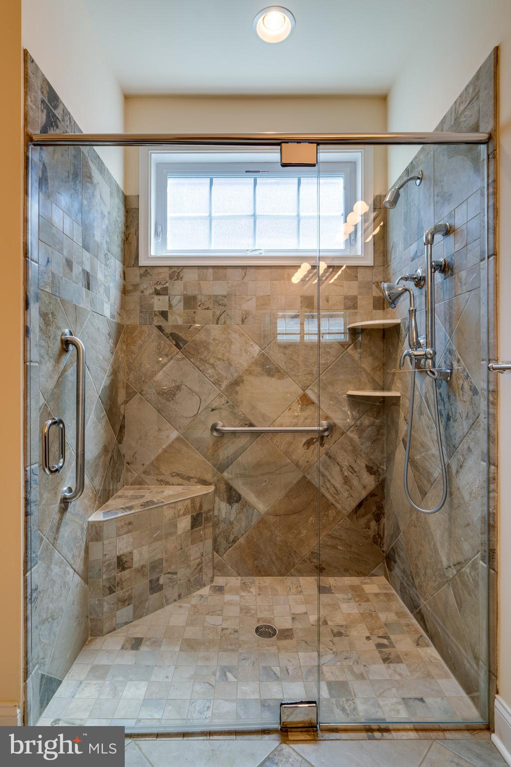 FOUR SEASONS AT RAPHO - Residential