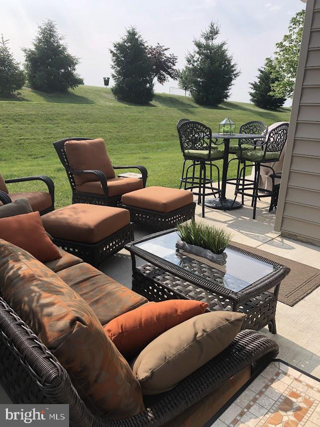 FOUR SEASONS AT RAPHO - Residential