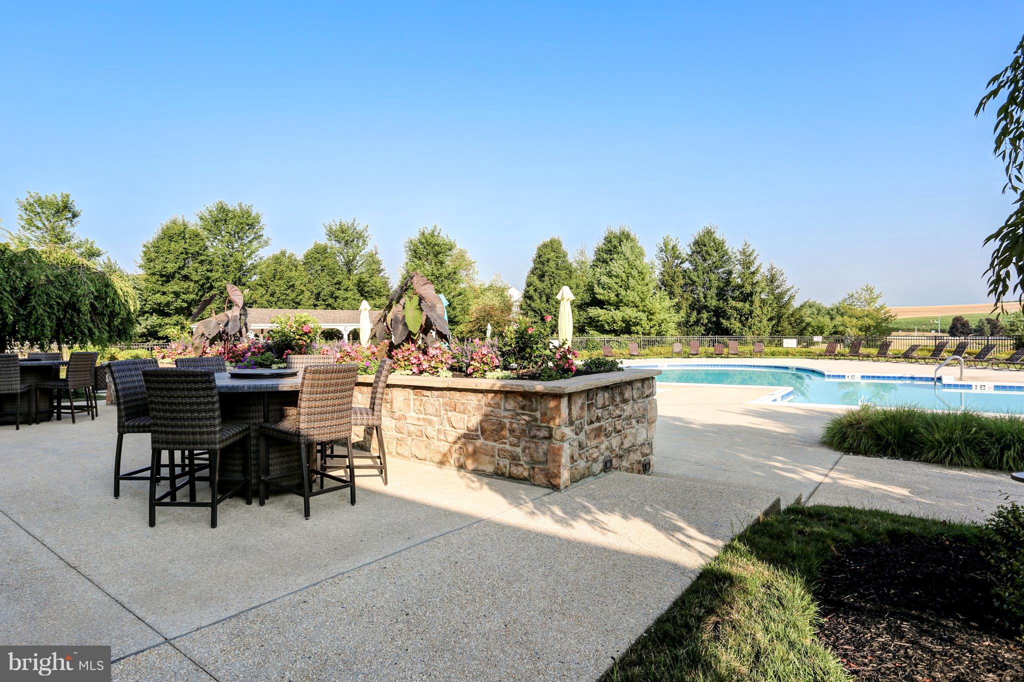 FOUR SEASONS AT RAPHO - Residential