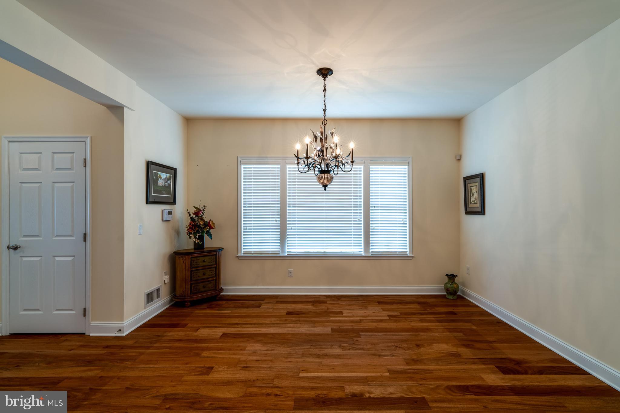 FOUR SEASONS AT RAPHO - Residential