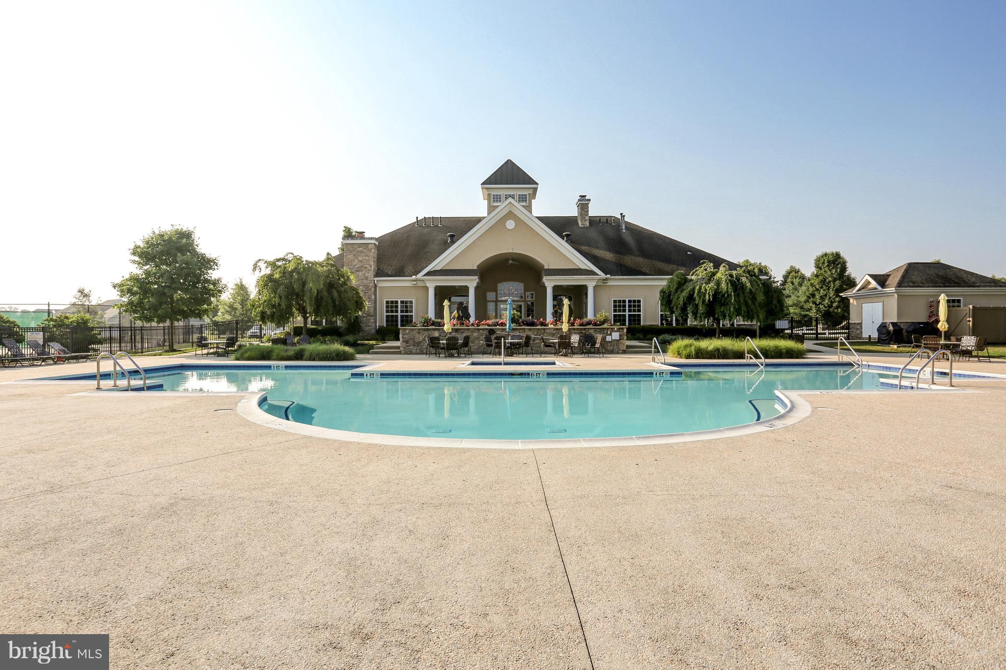 FOUR SEASONS AT RAPHO - Residential