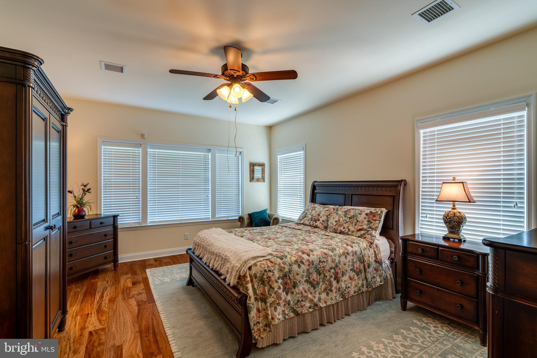 FOUR SEASONS AT RAPHO - Residential