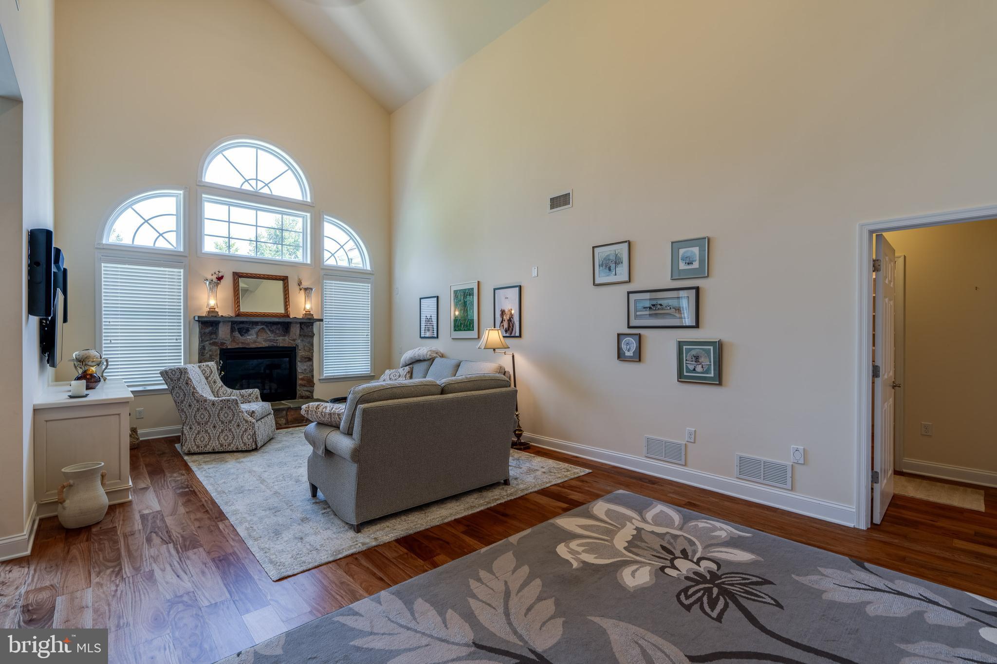 FOUR SEASONS AT RAPHO - Residential