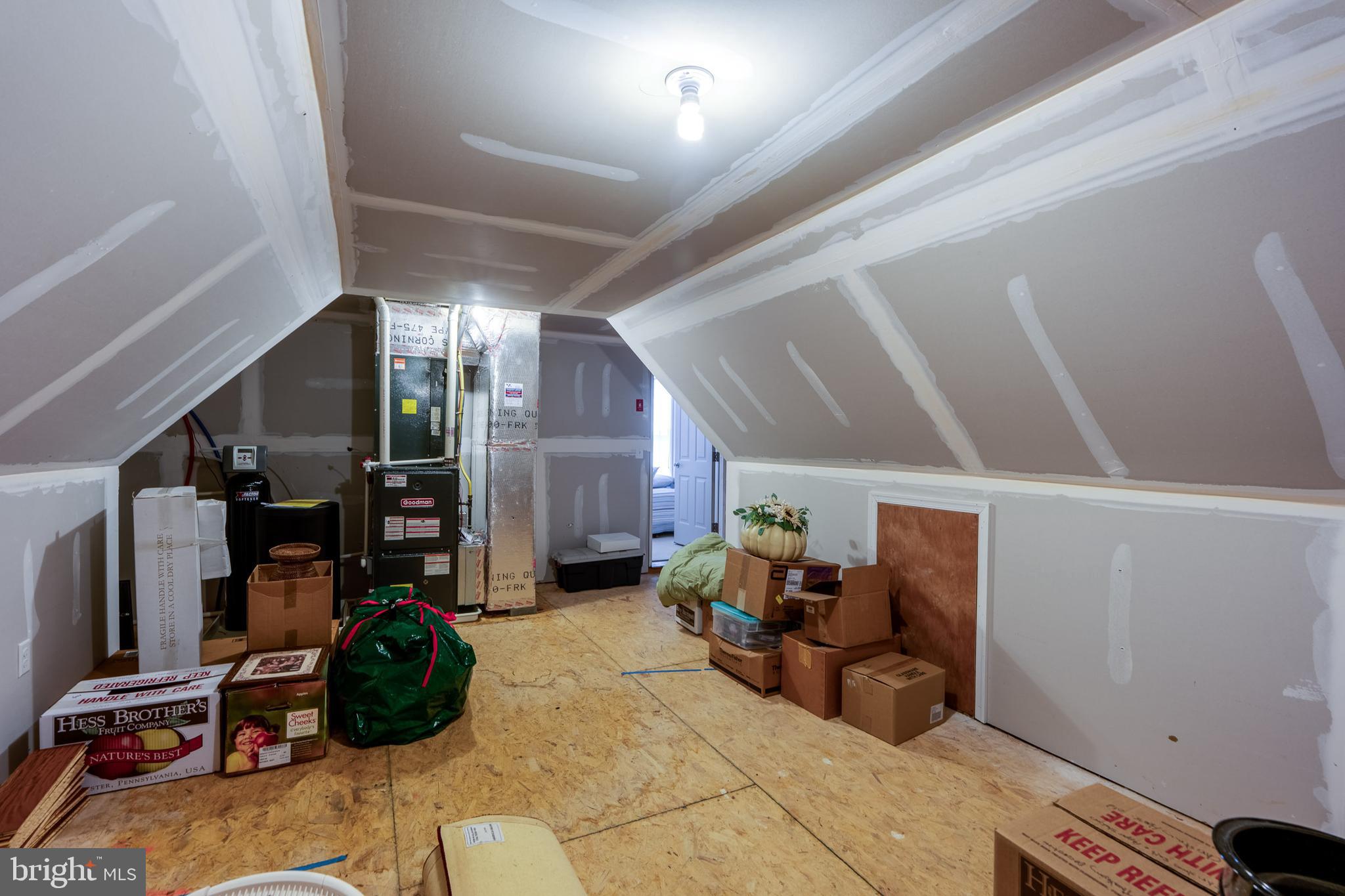 FOUR SEASONS AT RAPHO - Residential