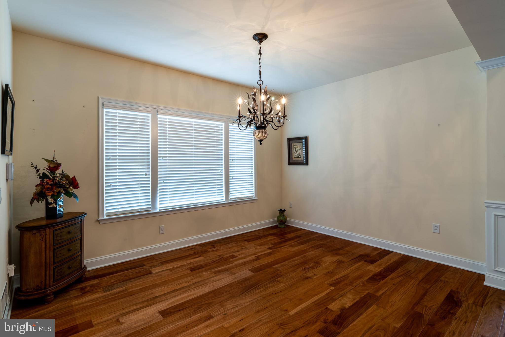 FOUR SEASONS AT RAPHO - Residential