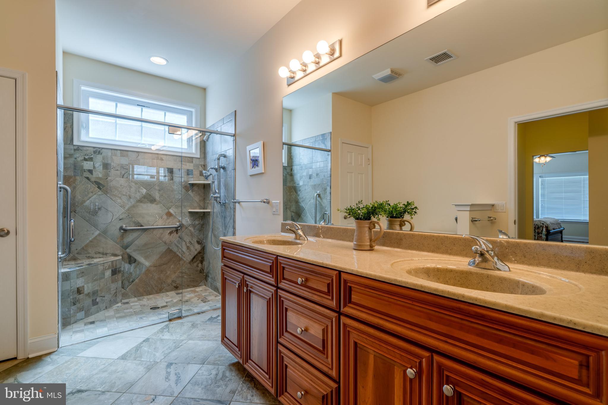 FOUR SEASONS AT RAPHO - Residential