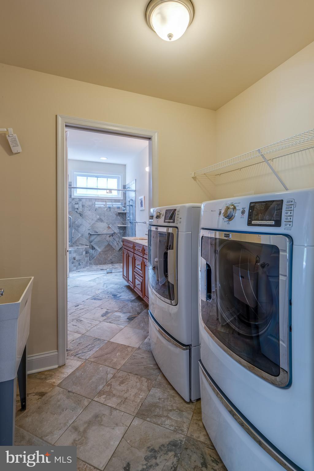 FOUR SEASONS AT RAPHO - Residential