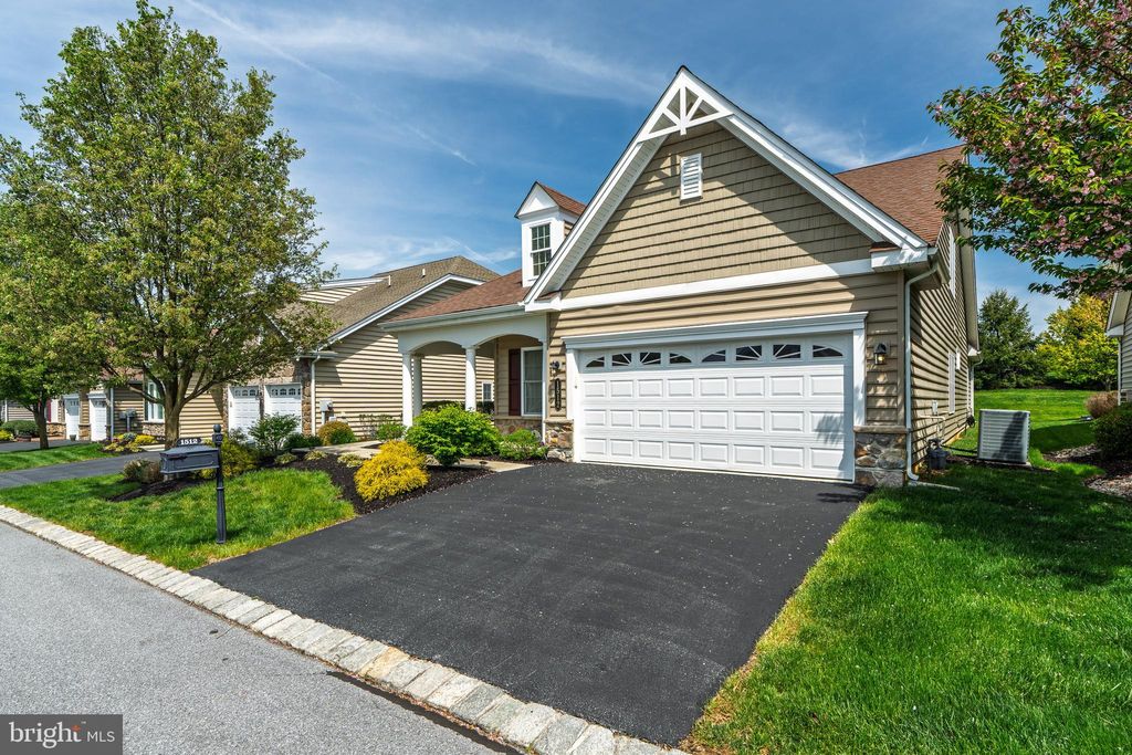 Photo of 1512 Emerson Drive, MOUNT JOY, PA 17552 (MLS # PALA2068898)