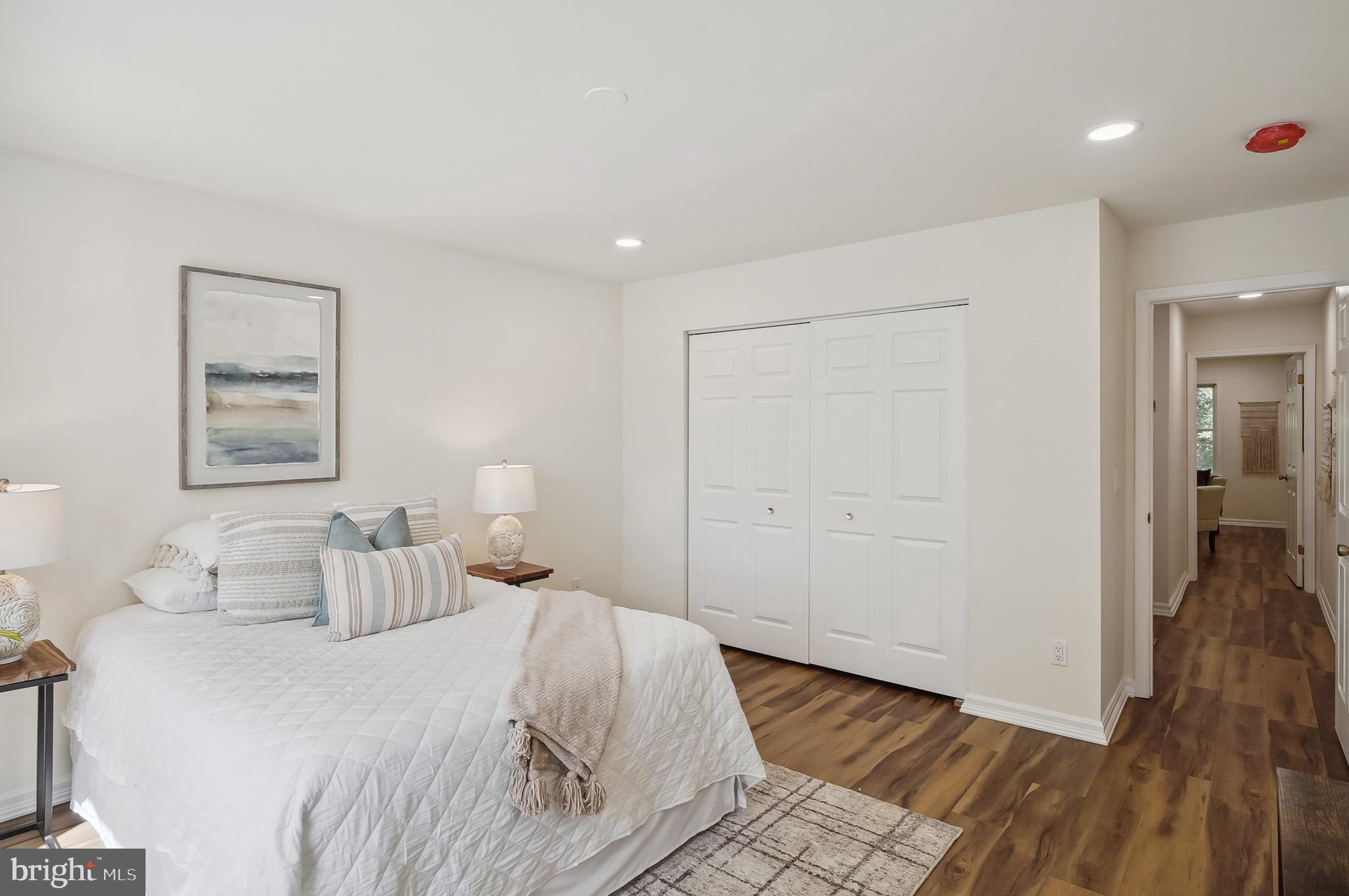 BRIDGE POINTE TOWNHOUSES - Residential