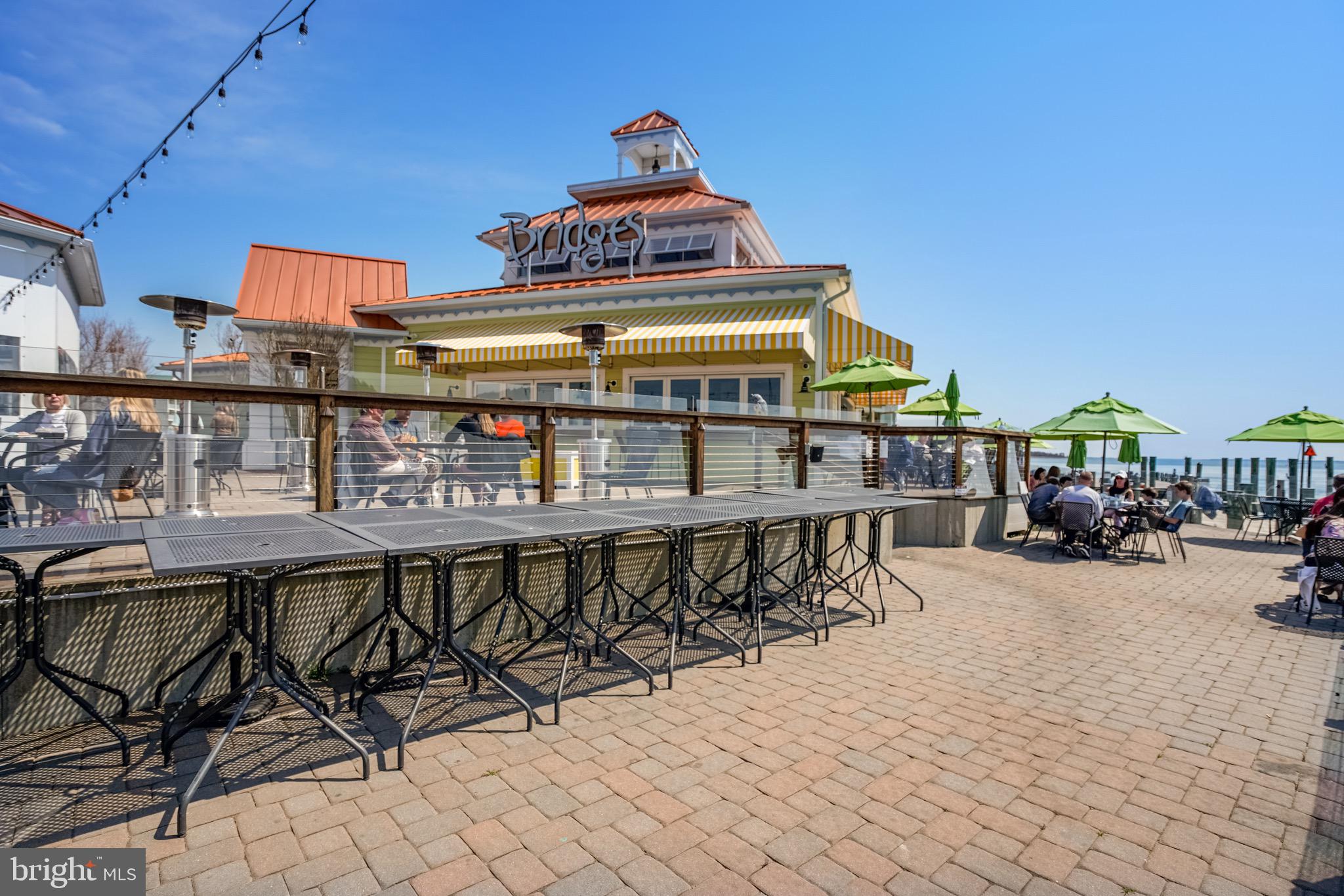 BRIDGE POINTE TOWNHOUSES - Residential