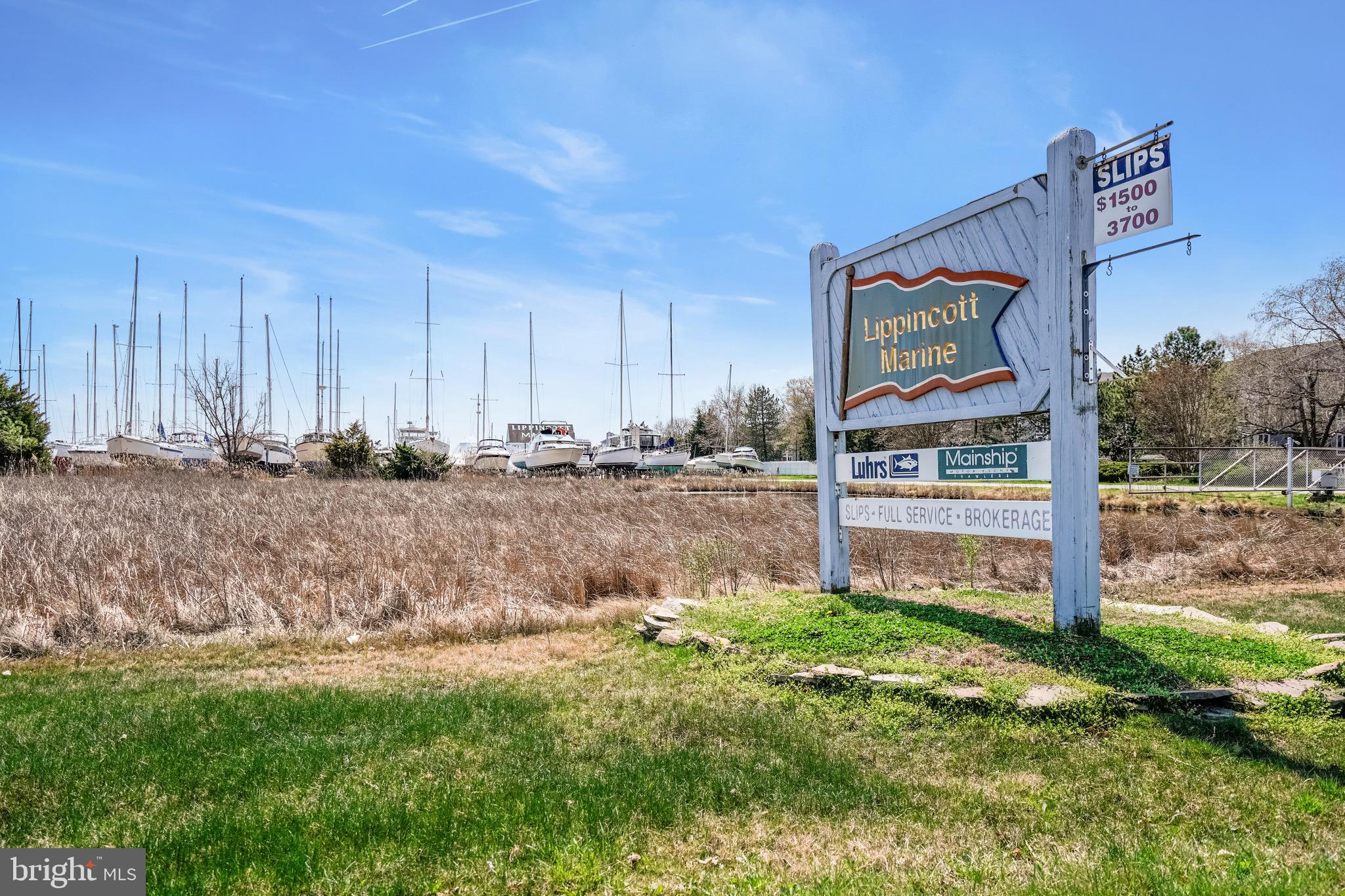 BRIDGE POINTE TOWNHOUSES - Residential