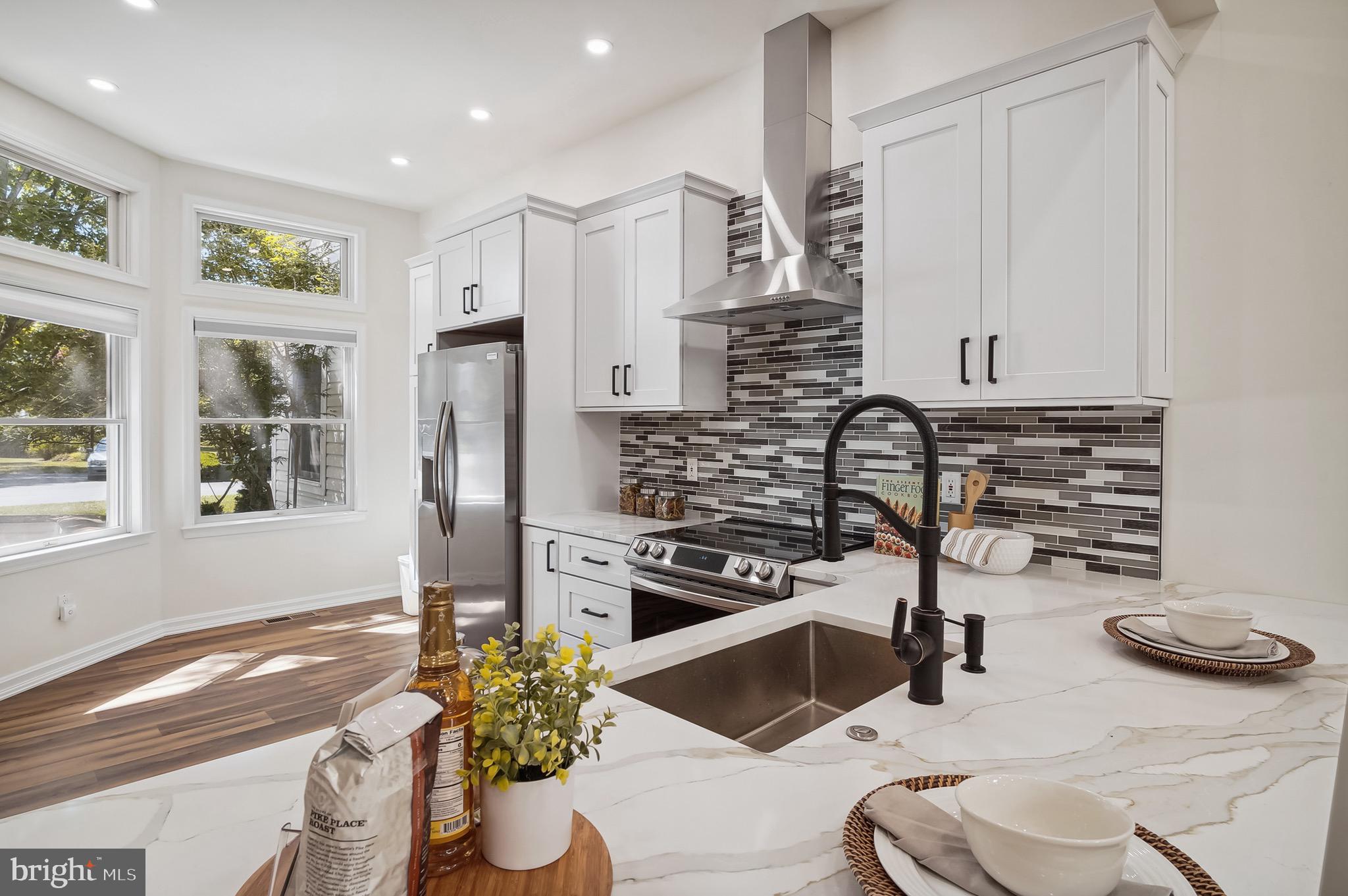 BRIDGE POINTE TOWNHOUSES - Residential