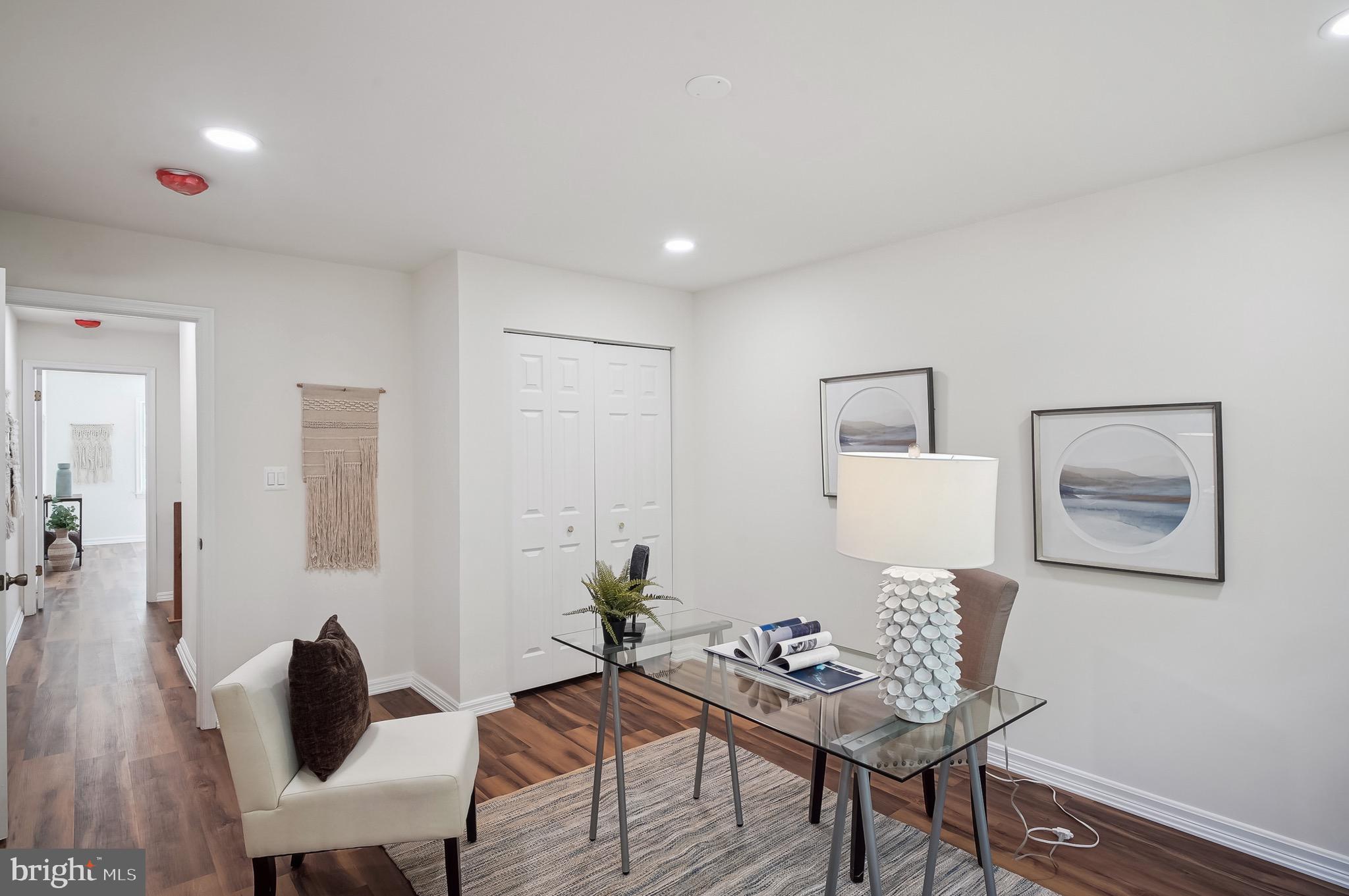 BRIDGE POINTE TOWNHOUSES - Residential