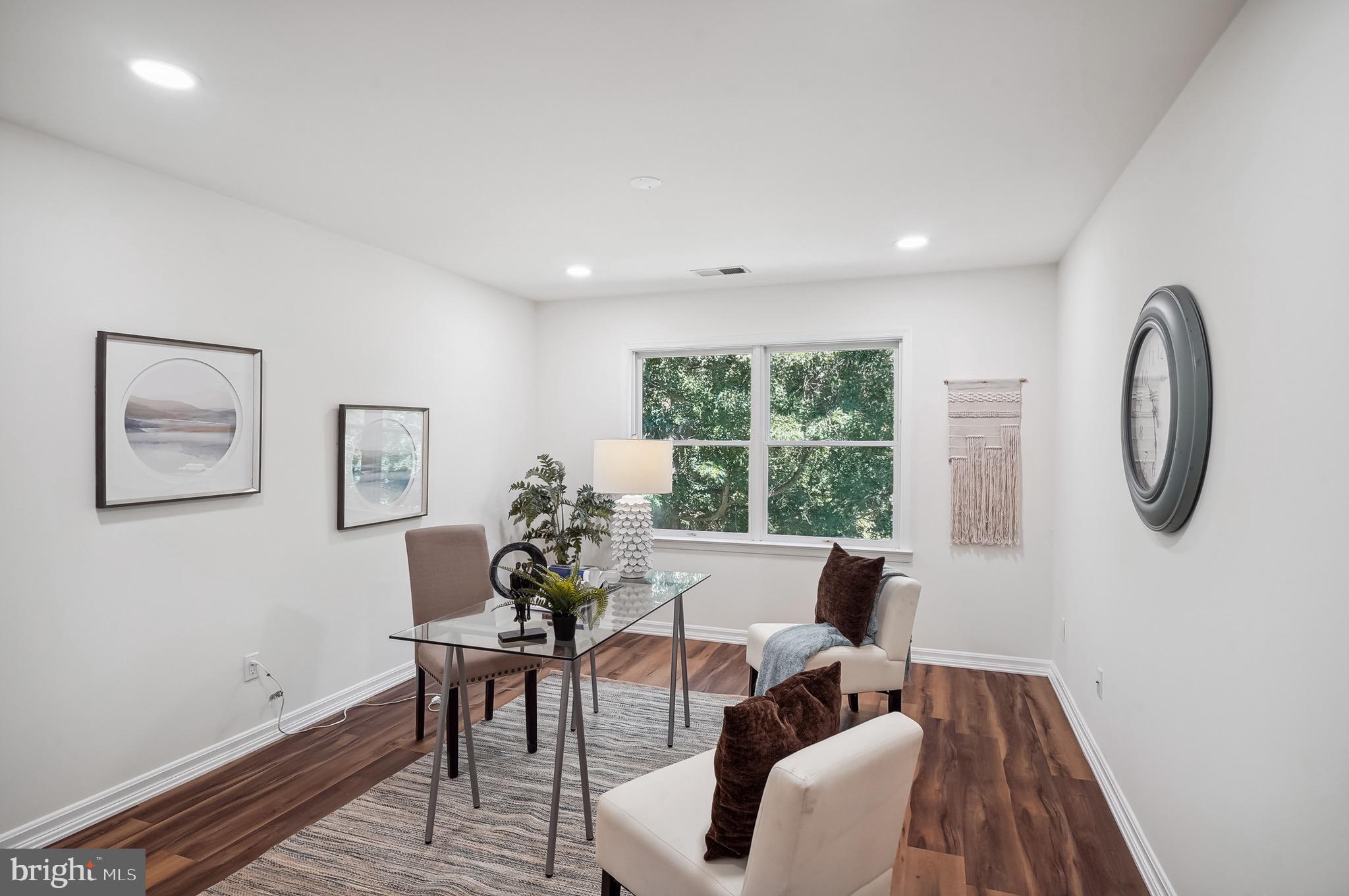 BRIDGE POINTE TOWNHOUSES - Residential