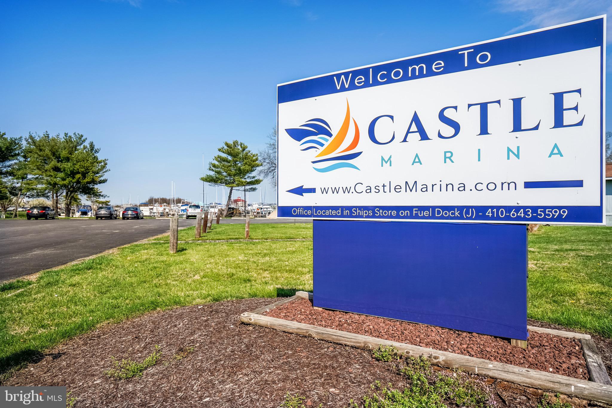 BRIDGE POINTE TOWNHOUSES - Residential