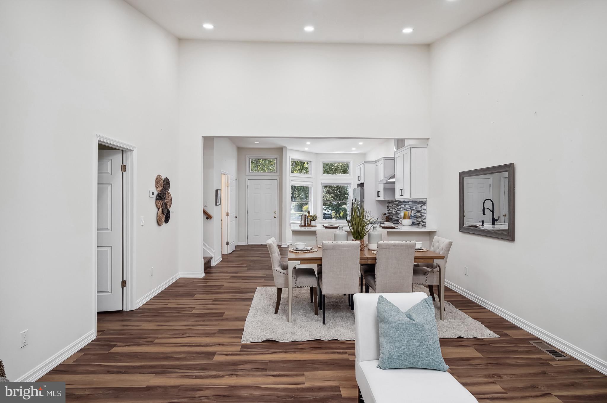 BRIDGE POINTE TOWNHOUSES - Residential