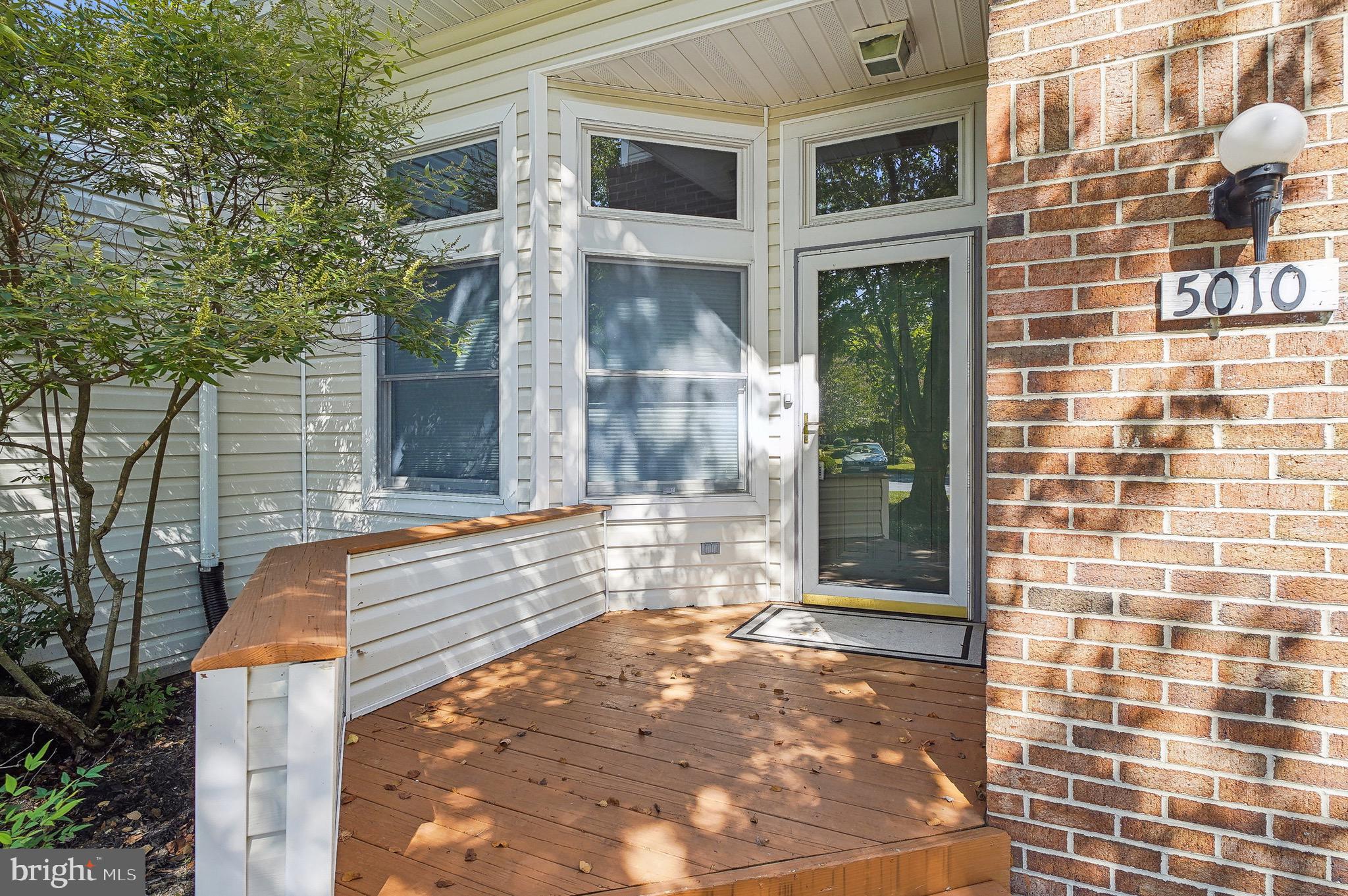 BRIDGE POINTE TOWNHOUSES - Residential