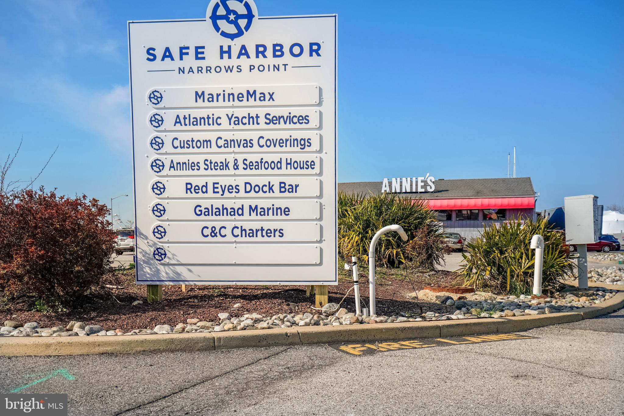 BRIDGE POINTE TOWNHOUSES - Residential