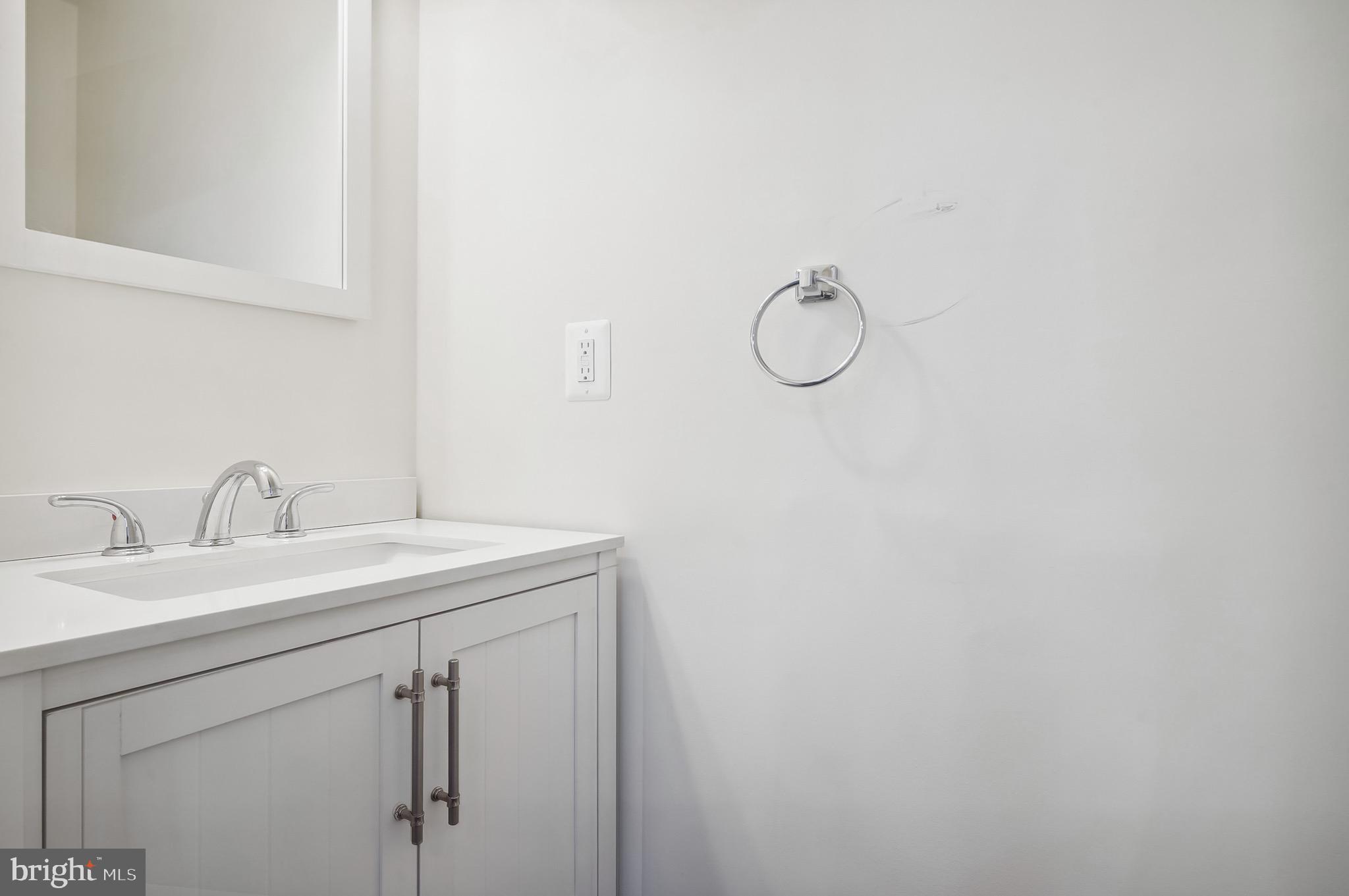 BRIDGE POINTE TOWNHOUSES - Residential