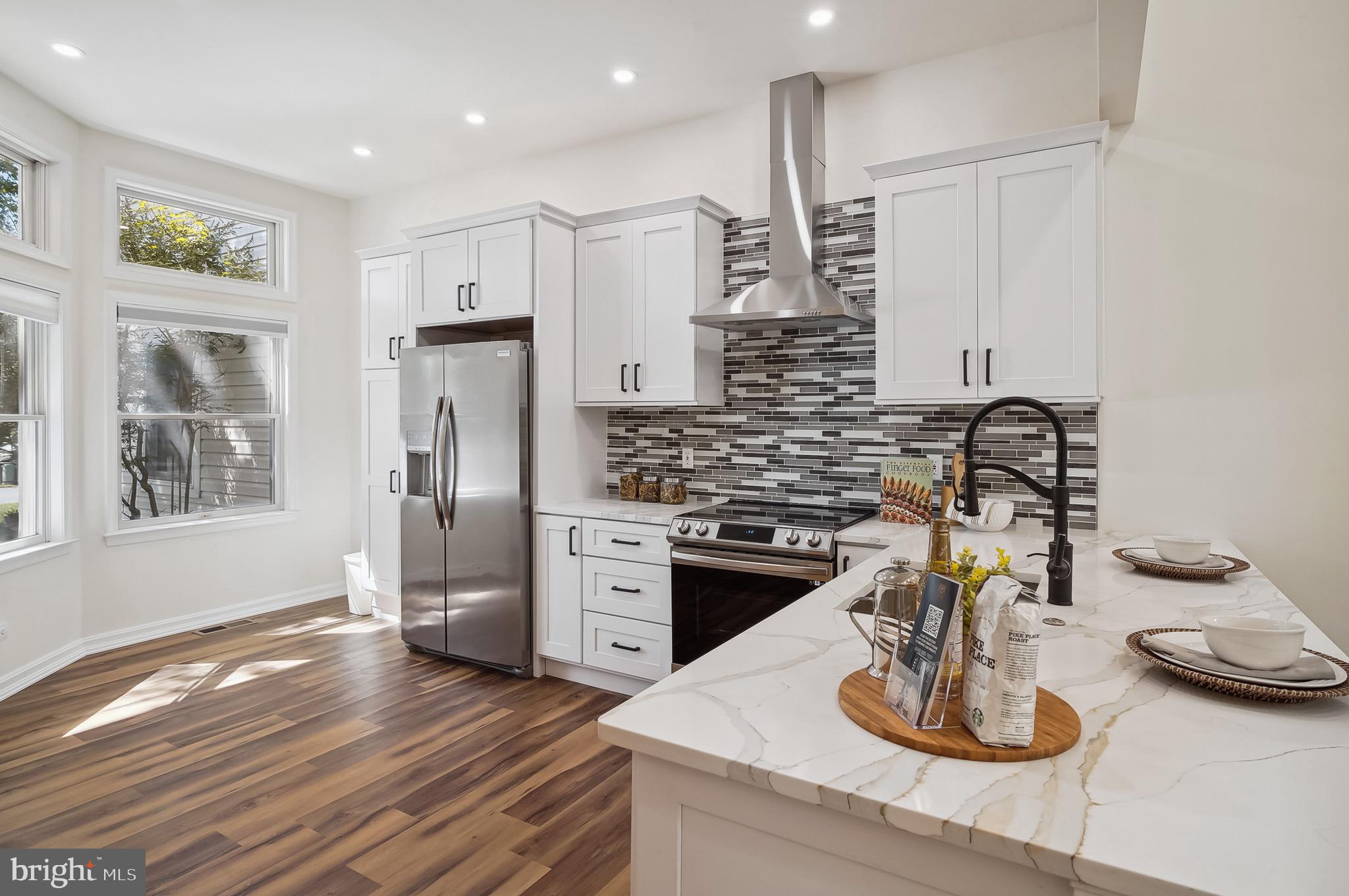 BRIDGE POINTE TOWNHOUSES - Residential