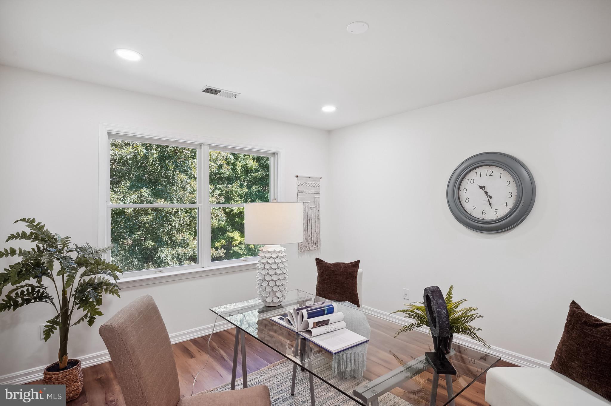 BRIDGE POINTE TOWNHOUSES - Residential