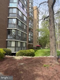 LEISURE WORLD - Residential