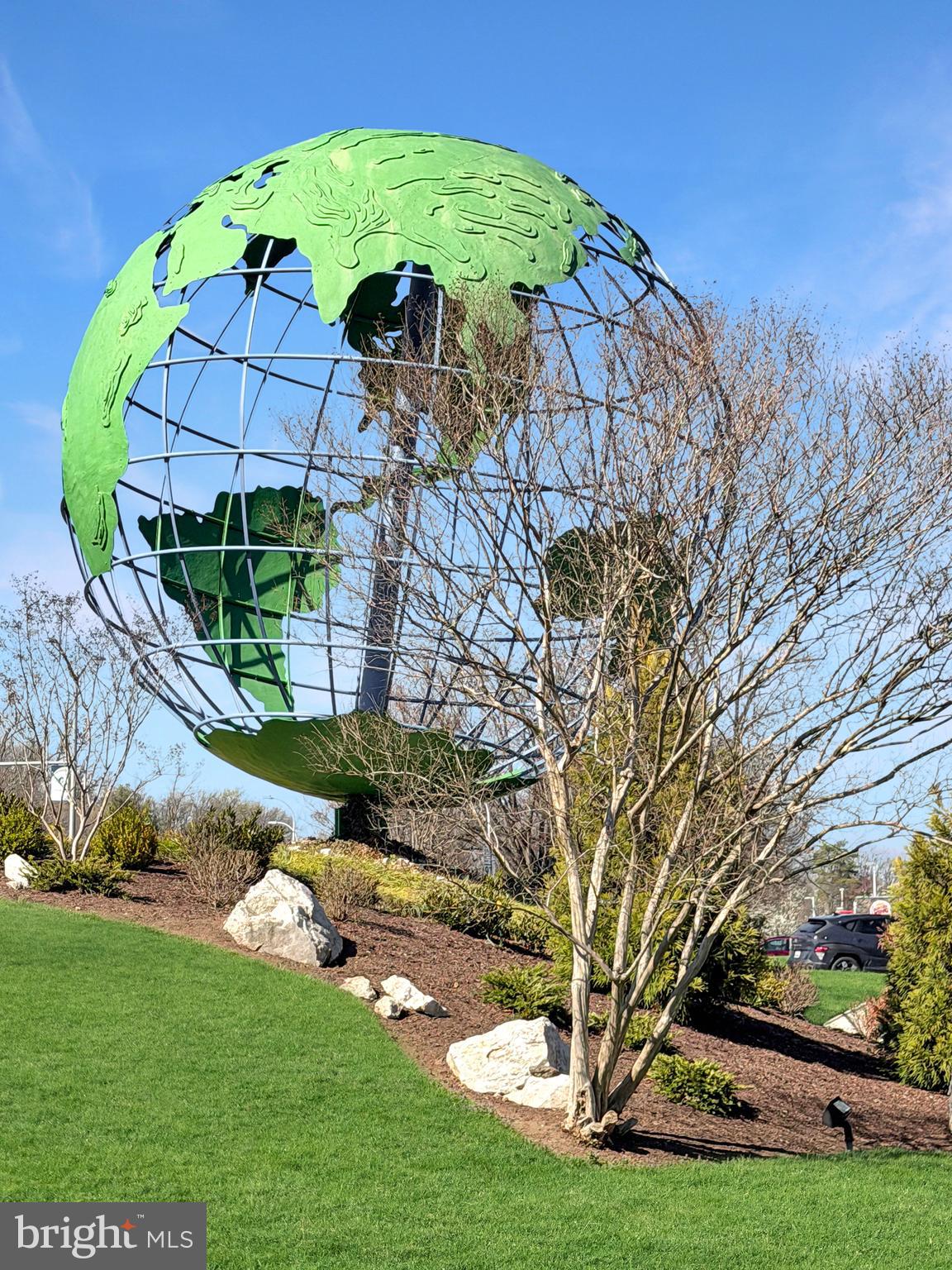 LEISURE WORLD - Residential