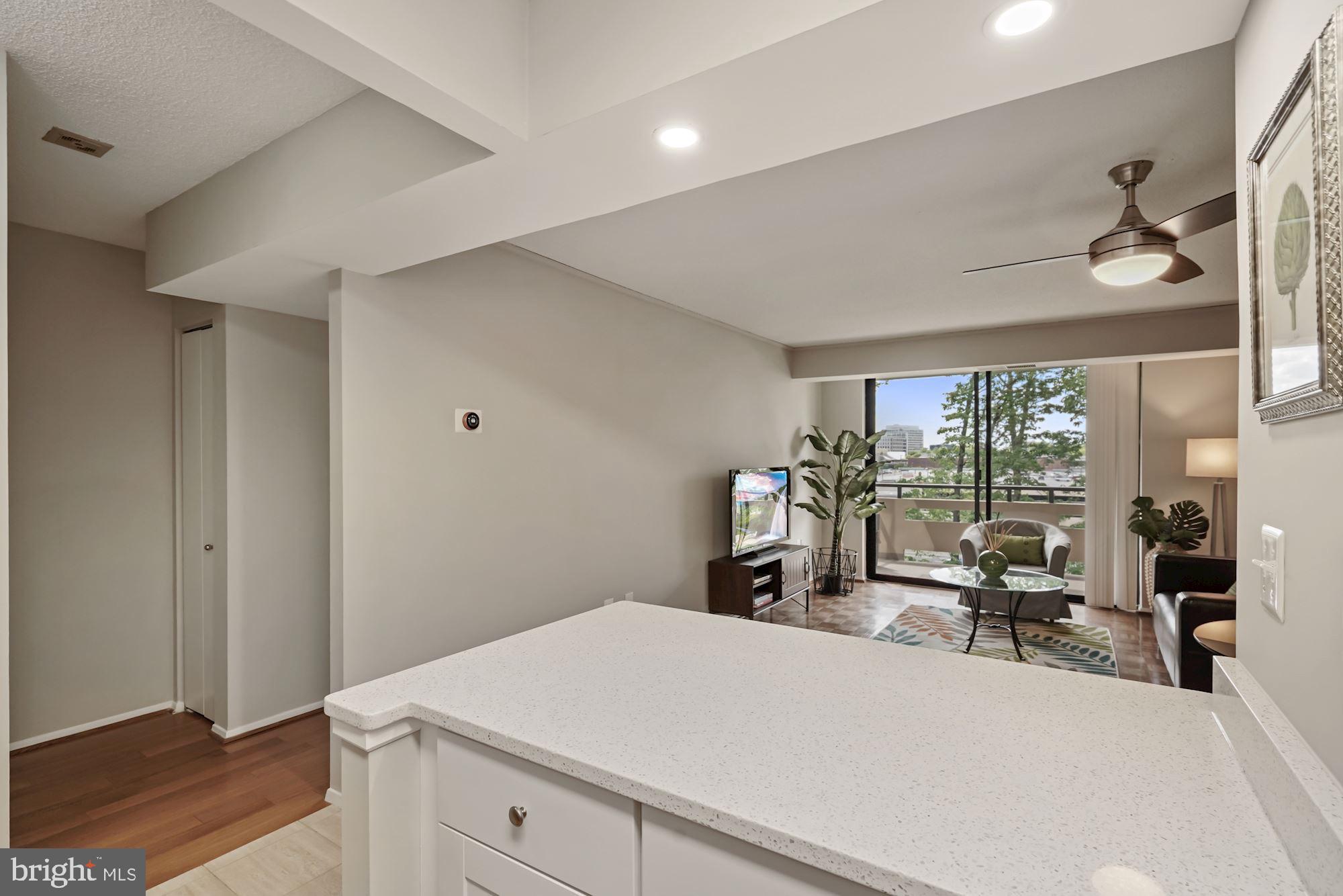 ENCORE OF MCLEAN - Residential