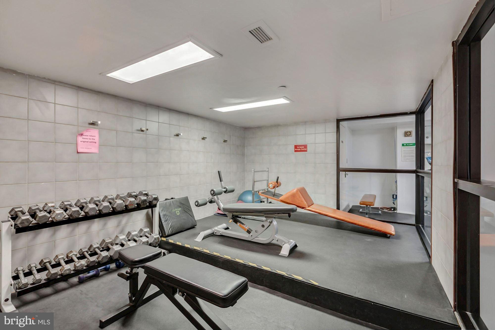 ENCORE OF MCLEAN - Residential