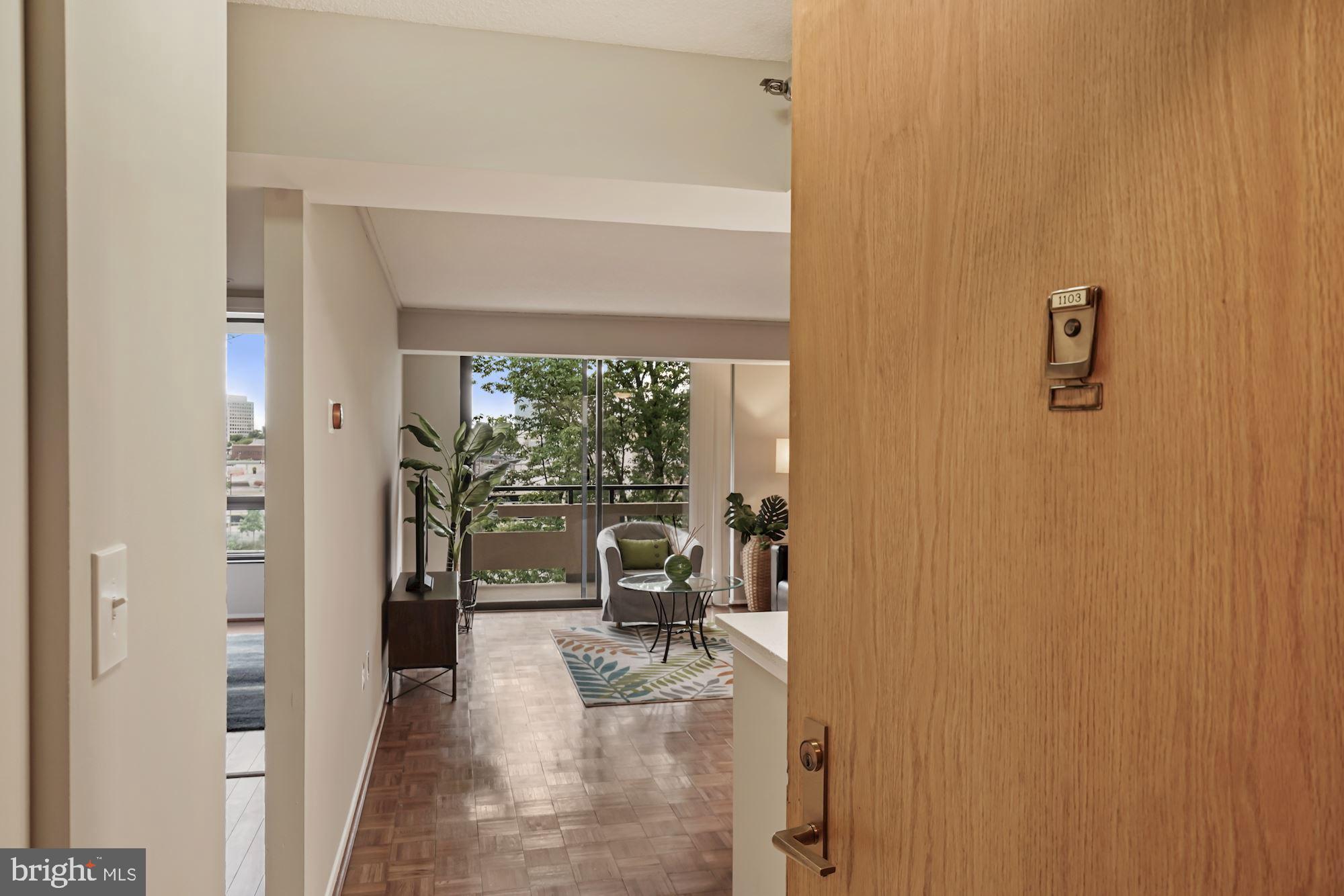 ENCORE OF MCLEAN - Residential