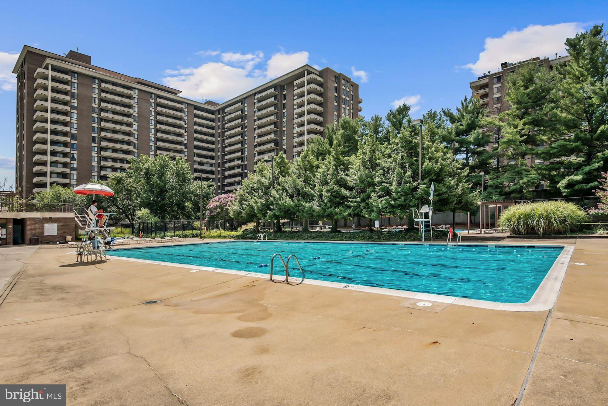 ENCORE OF MCLEAN - Residential