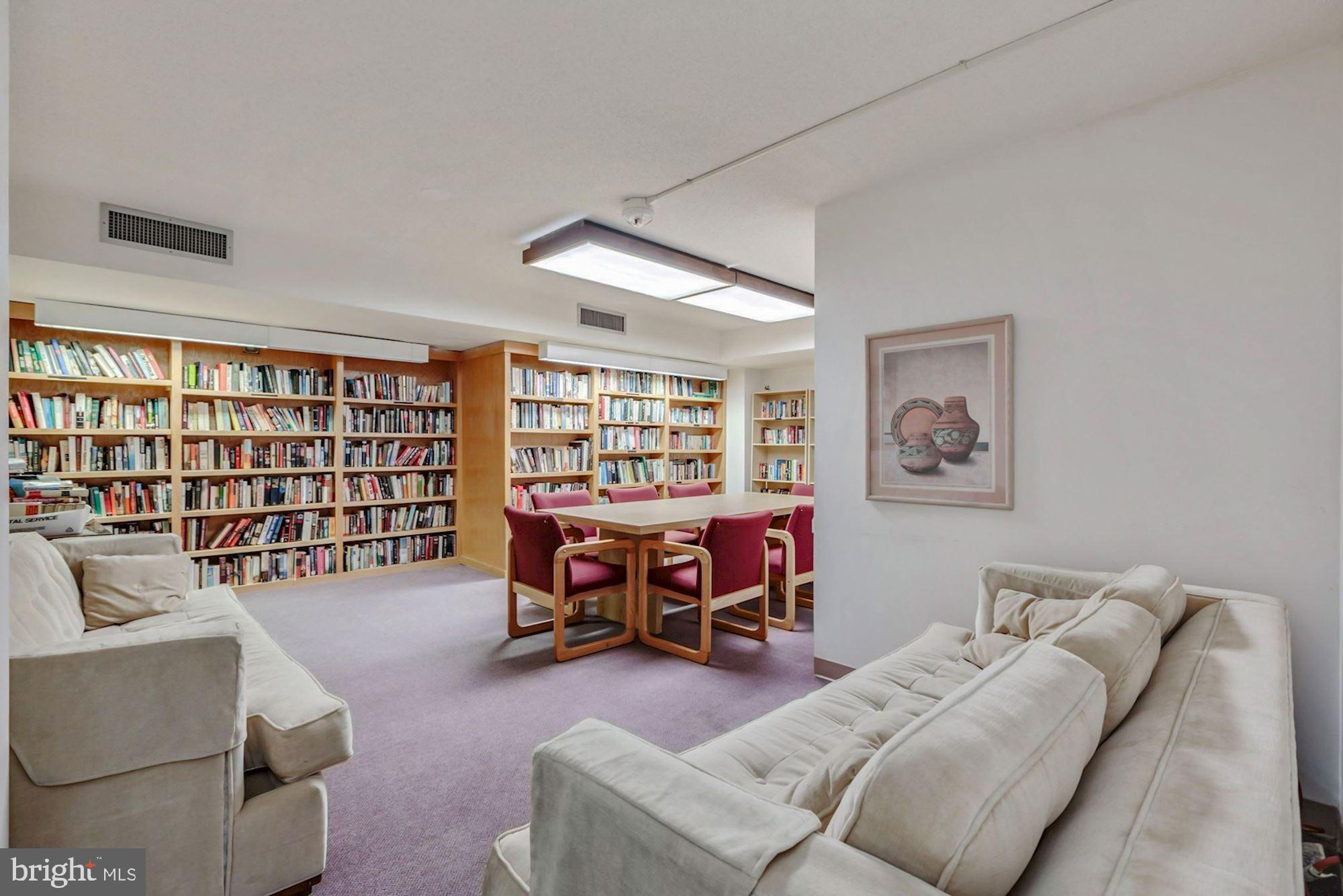 ENCORE OF MCLEAN - Residential