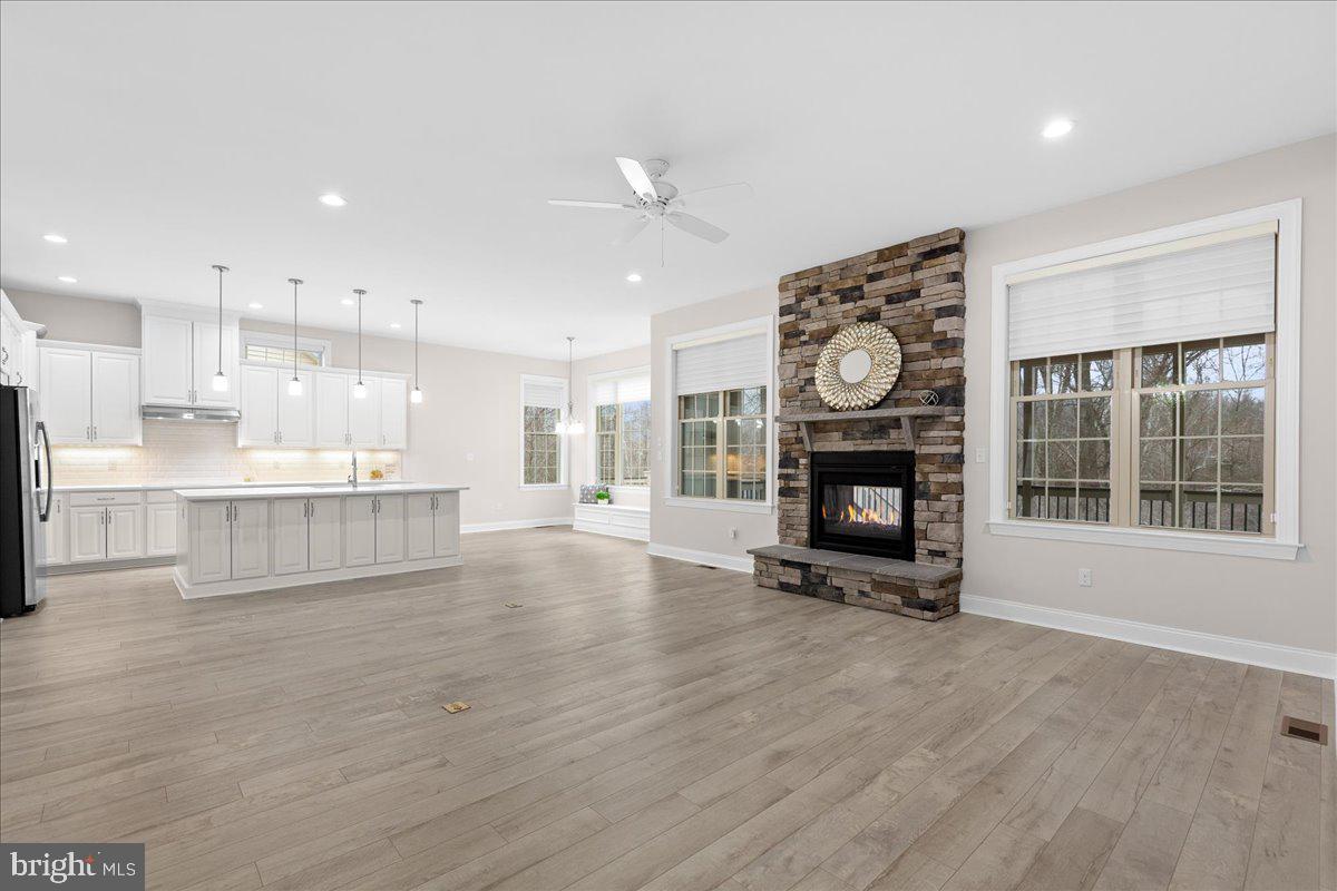 REGENCY AT CREEKSIDE - Residential