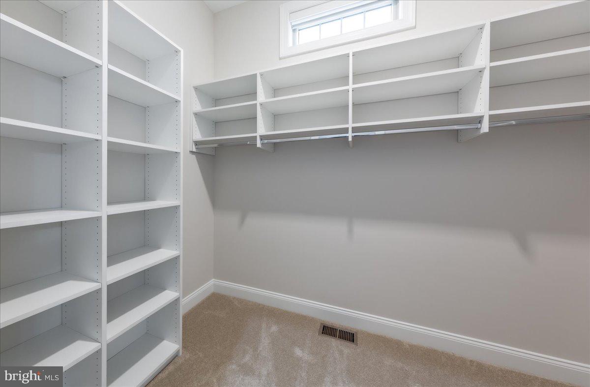 REGENCY AT CREEKSIDE - Residential