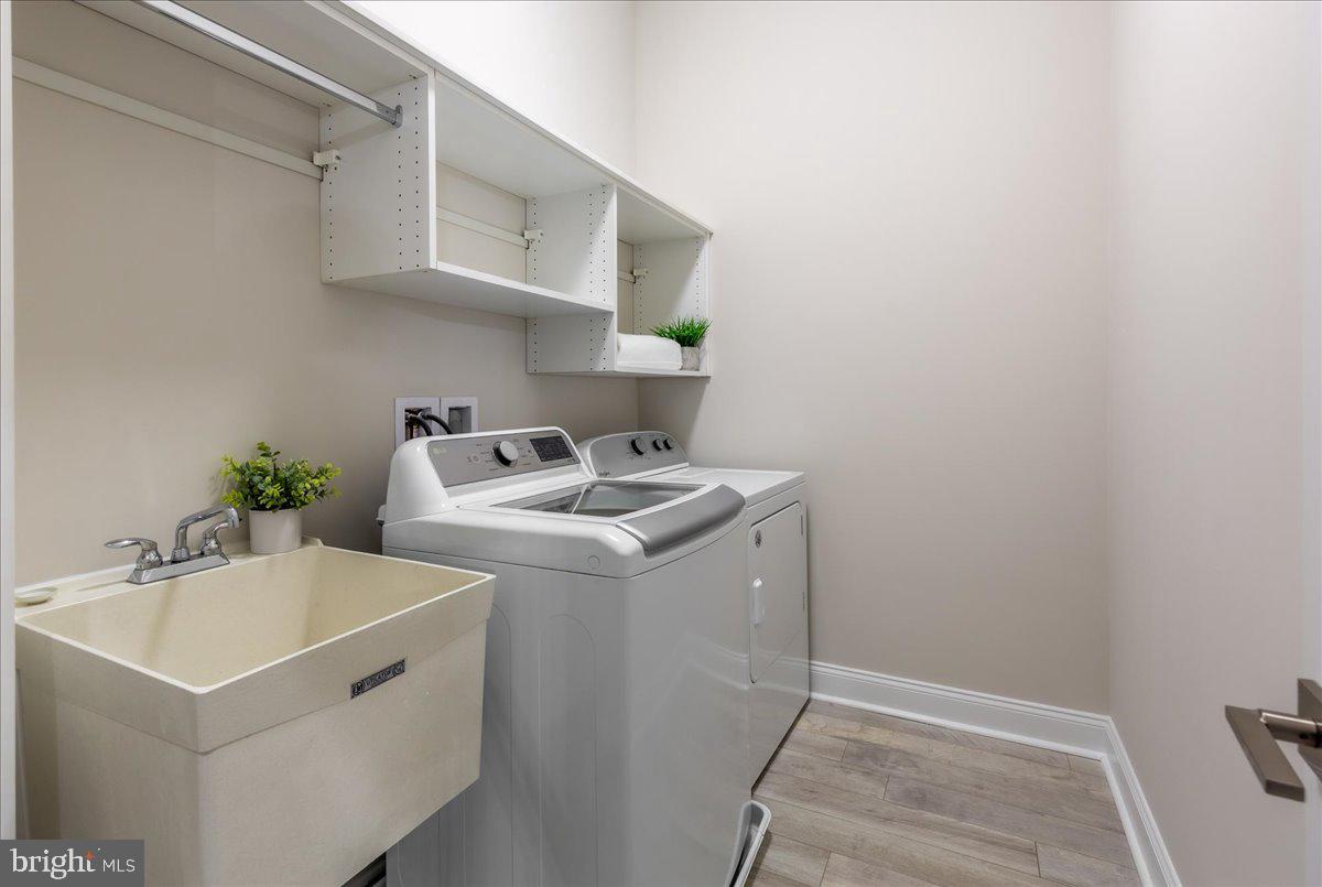 REGENCY AT CREEKSIDE - Residential