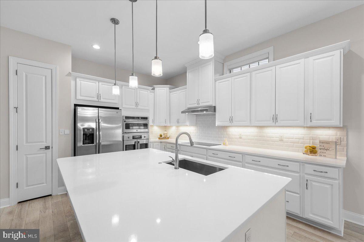 REGENCY AT CREEKSIDE - Residential